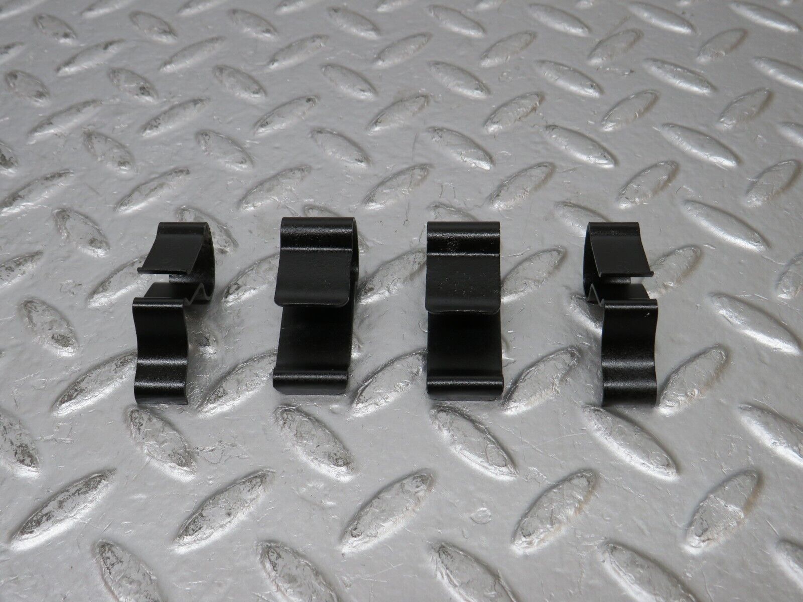 31542 Mercedes-Benz S124 220TE Wagon Radiator Fan Shroud Cover Holder Set