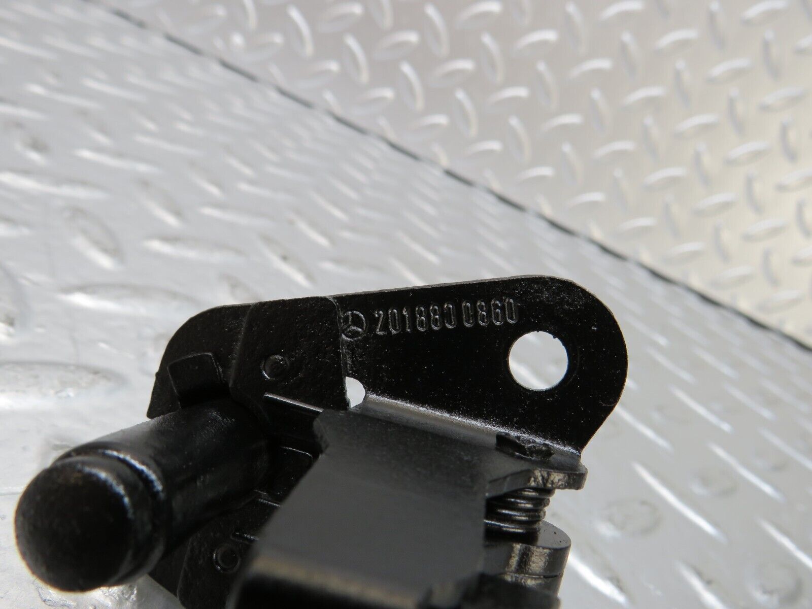 25340 Mercedes-Benz W201 190D Bonnet Lock Catch 2018800860