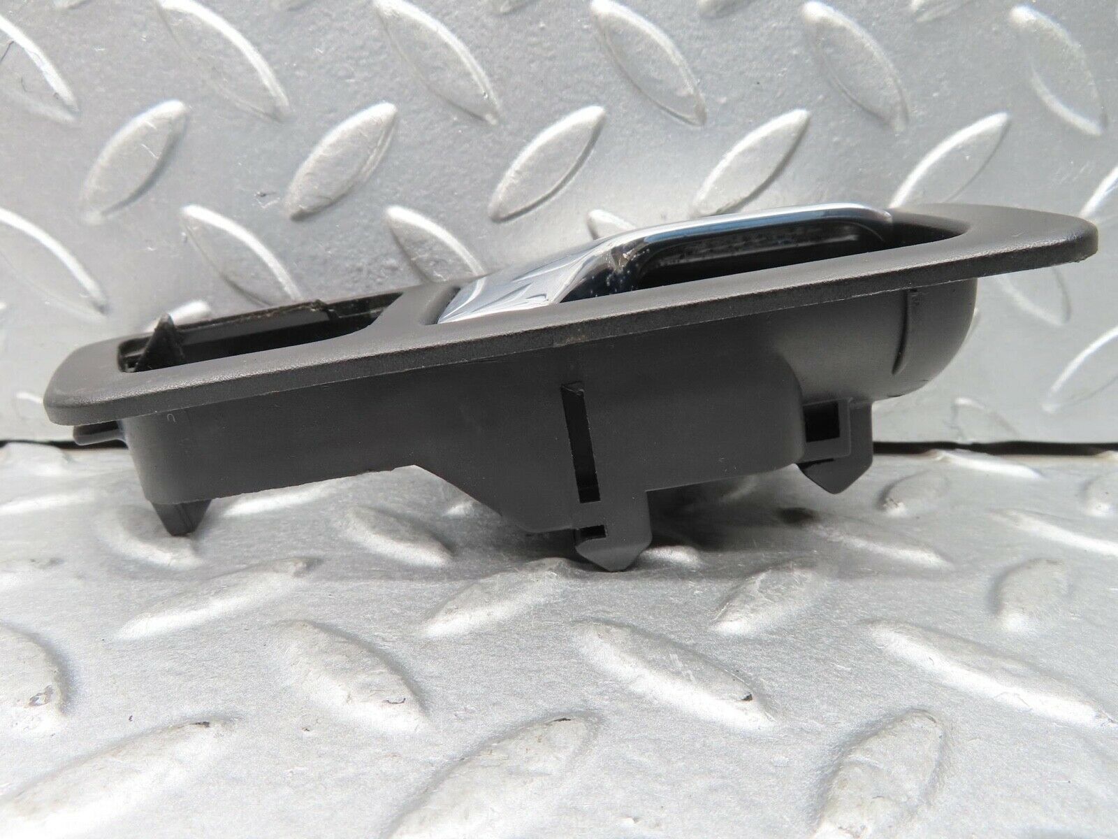 14584 Mercedes-Benz W201 190E Right Interior Door Handle 2017660264