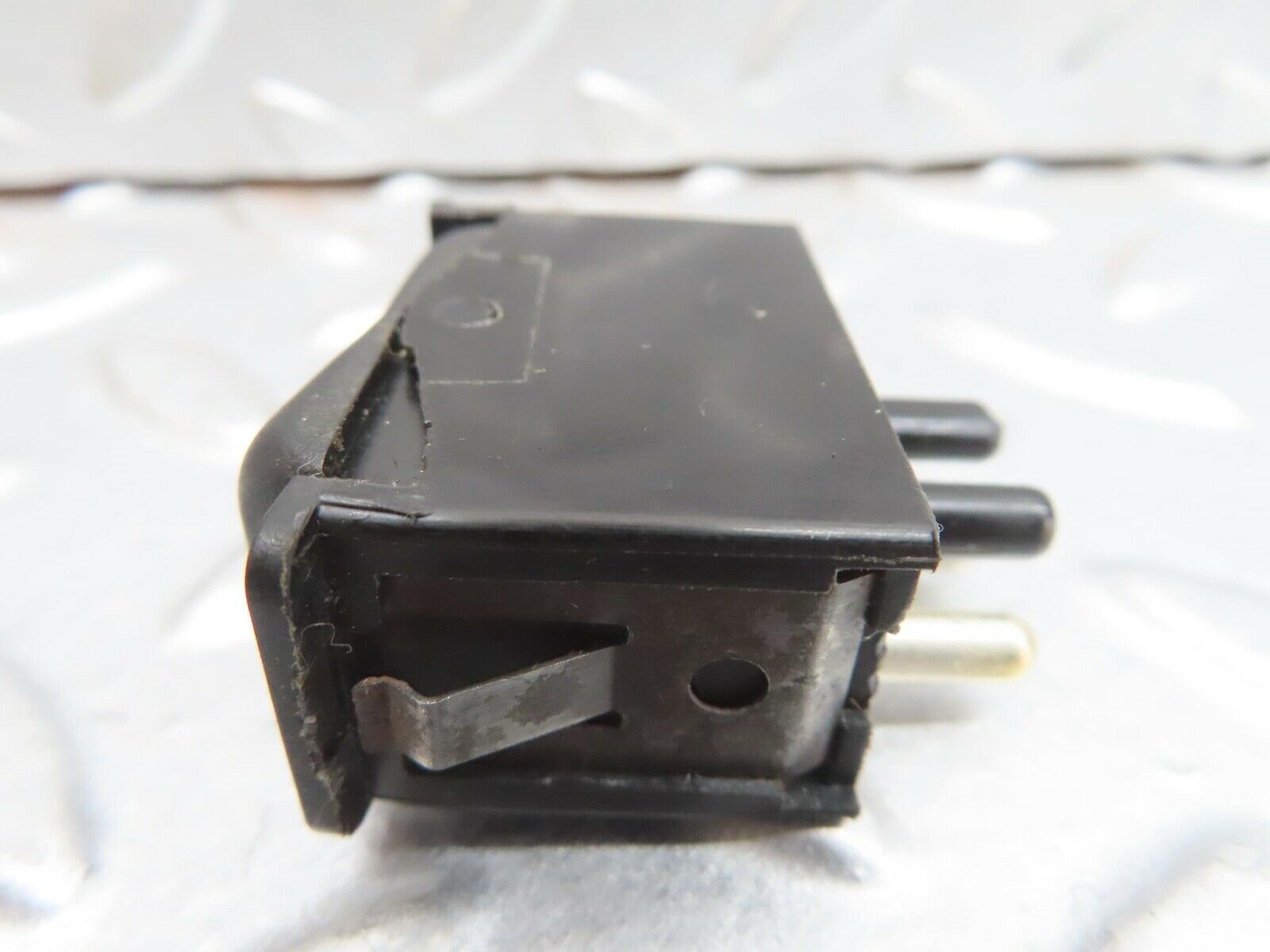 13672 Mercedes-Benz W123 200 Interior Light Switch 0008205910