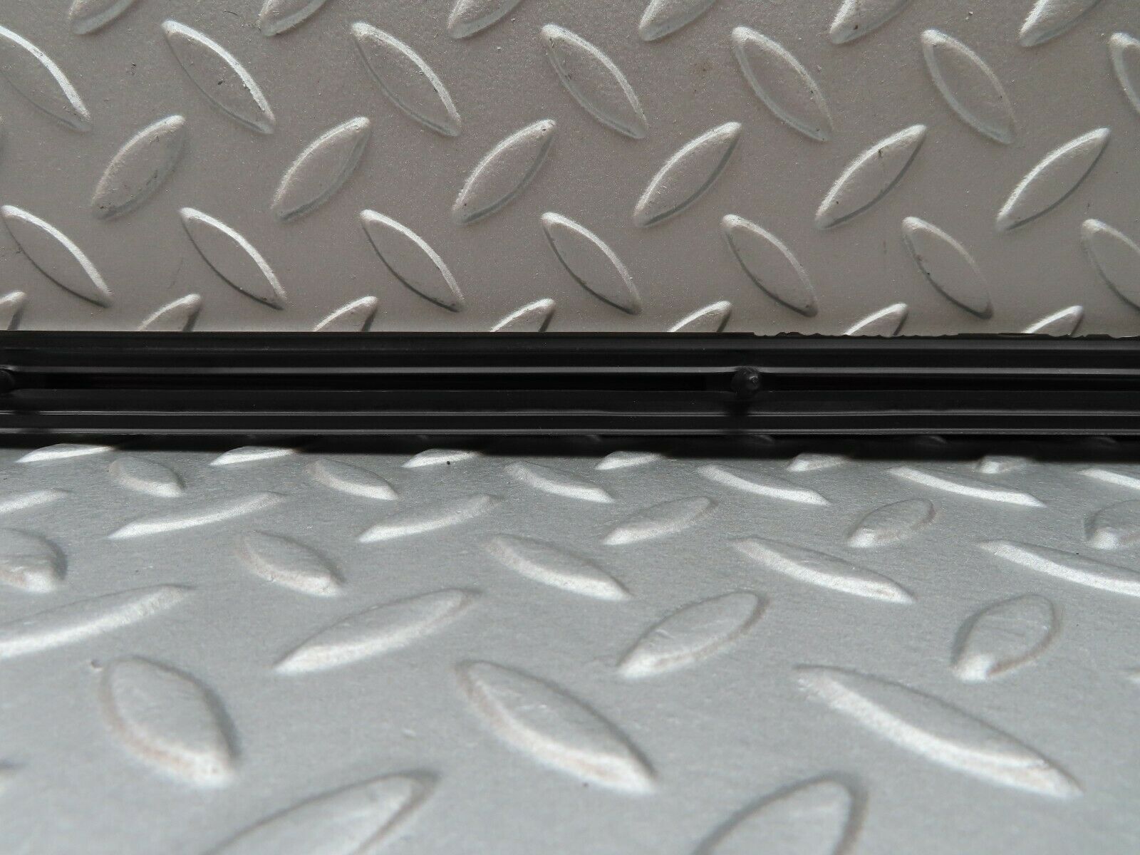 3694 Mercedes-Benz S123 200T Wagon Centre Door Chrome Trim Front Left