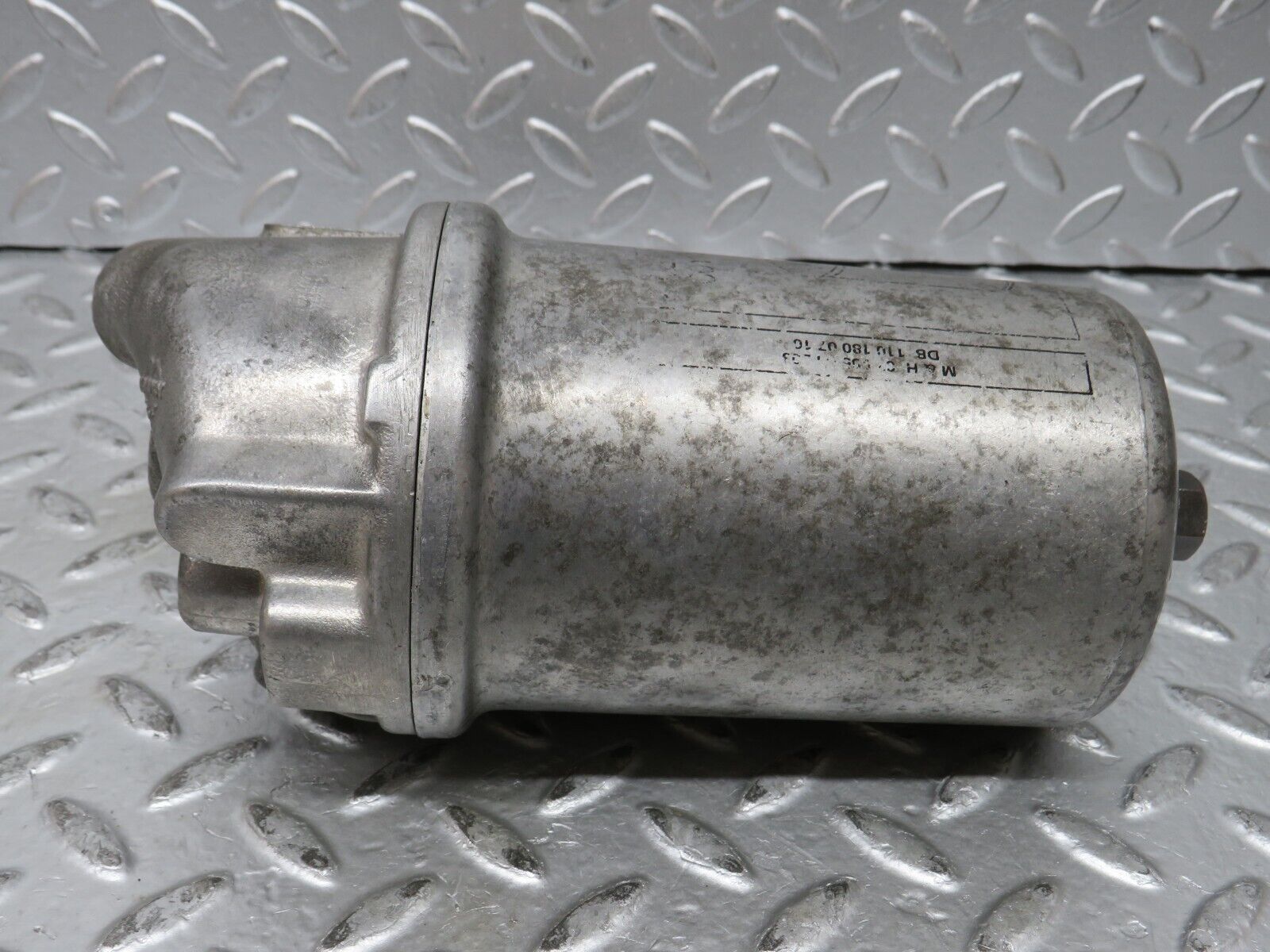 27381 Mercedes-Benz W123 280E Oil Filter Housing 1101801502