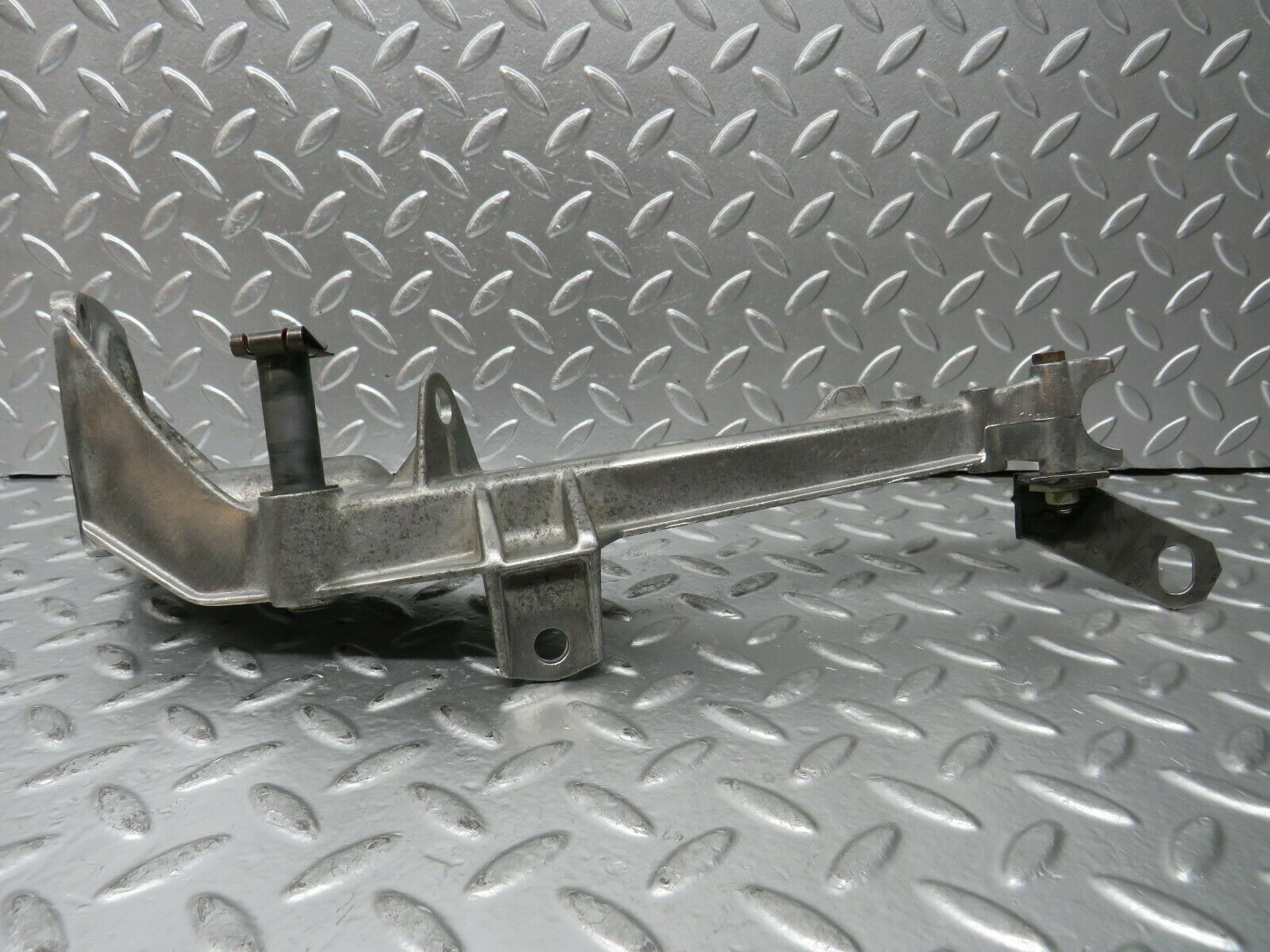 23487 Mercedes-Benz W114 280E Brake Pedal Bracket 1152940701