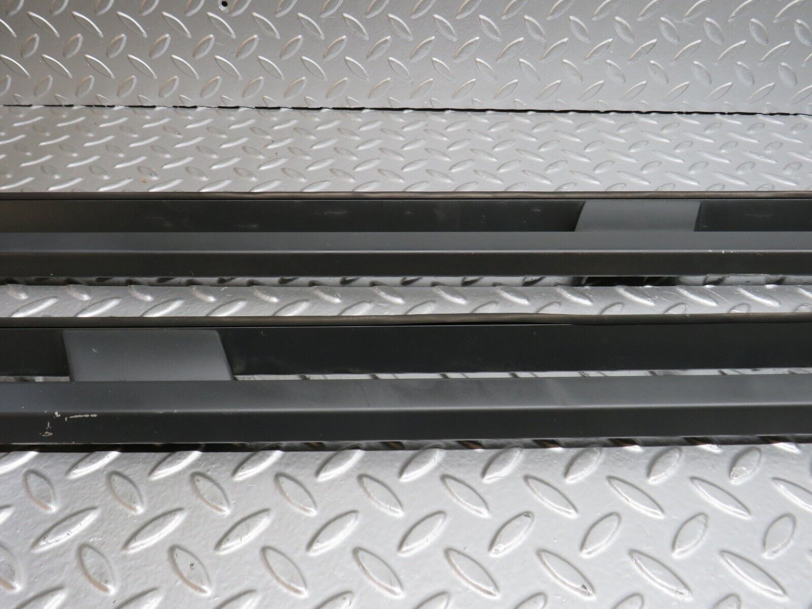 32584 Mercedes-Benz S124 300TE Wagon Roof Rack Rails Pair