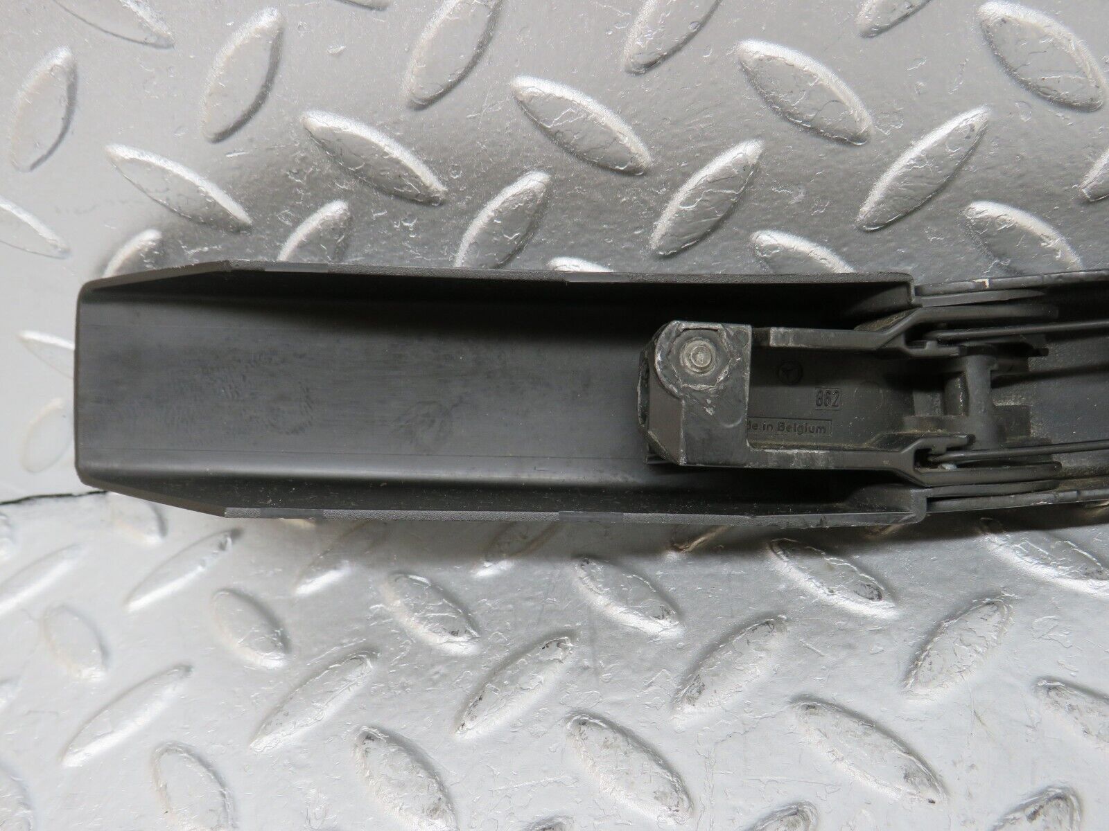 35306 Mercedes-Benz W140 Wiper Arm Right Bosch