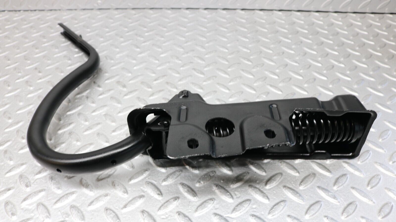 37211 Mercedes-Benz C126 420SEC Coupe Trunk Lid Hinge Right