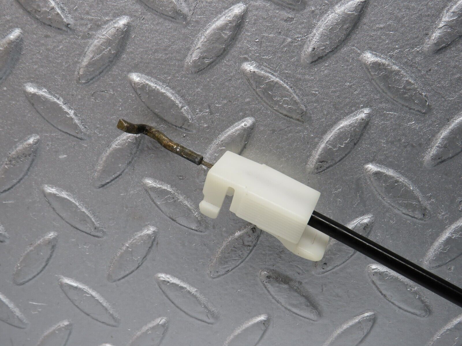 38475 Mercedes-Benz R129 280SL Coupe Door Lock Cable