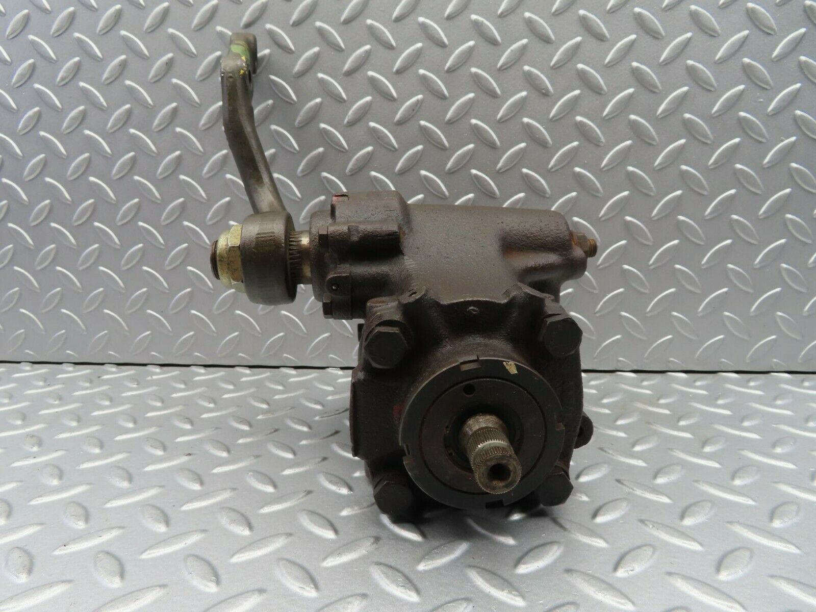 7159 Mercedes-Benz C107 350SLC Coupe Steering Box 1164610101