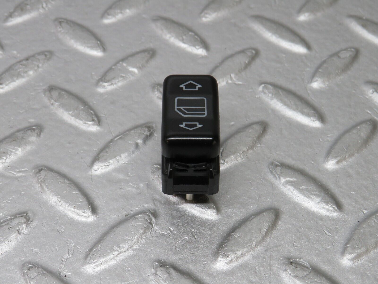 36125 Mercedes-Benz W126 420SE Electric Window Switch Right 1248204510