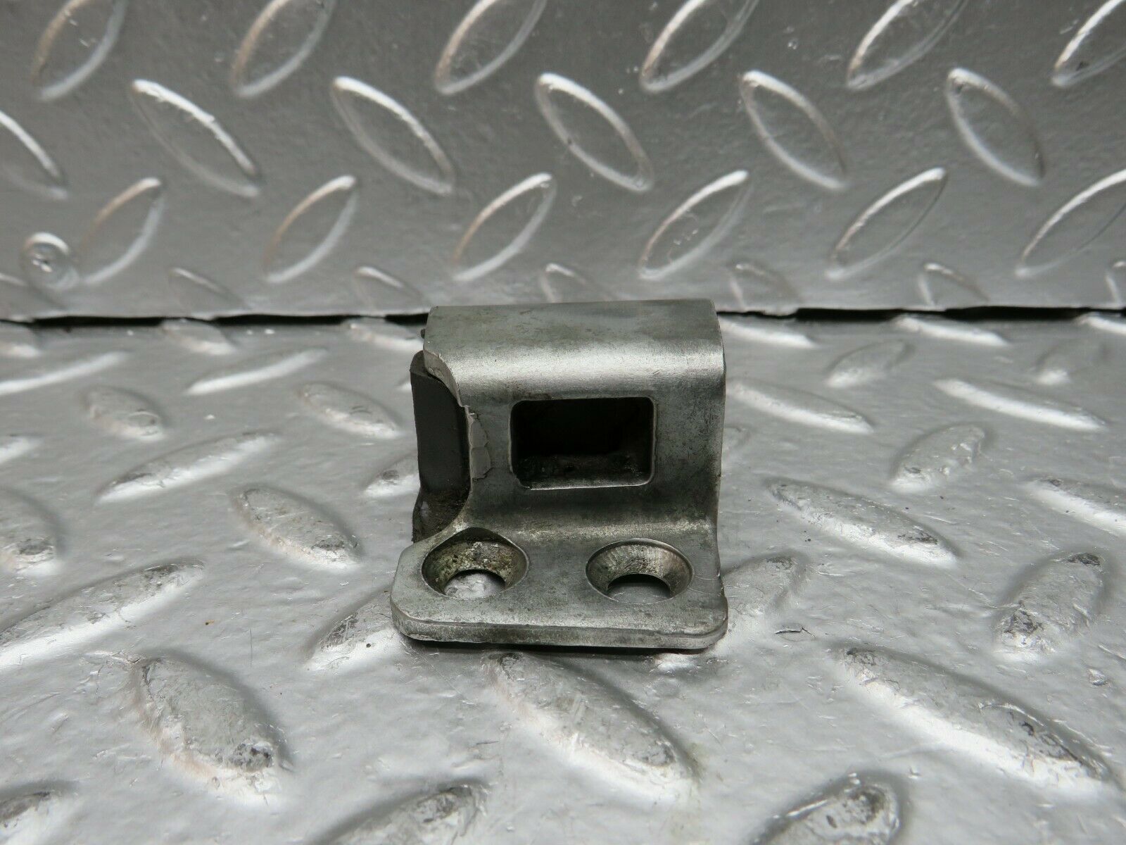 22760 Mercedes-Benz C107 450SLC Coupe Door Lock Latch Right Side