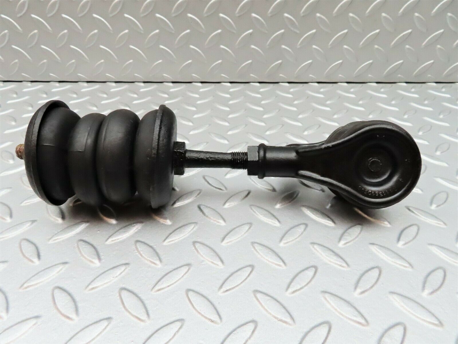 3664 Mercedes-Benz W108 280SE Strut Rear Axle Mount 1113510340