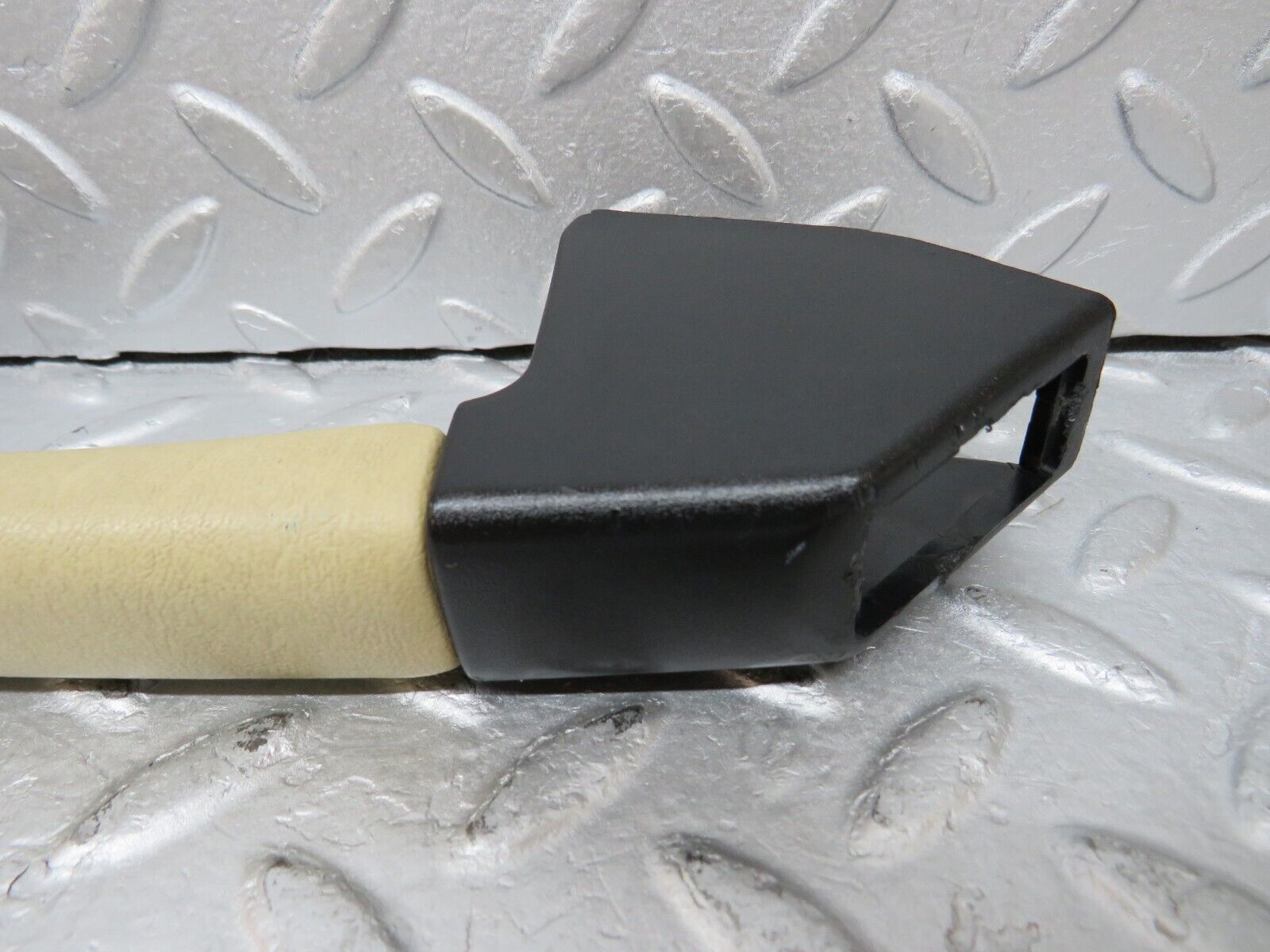 36957 Mercedes-Benz C126 420SEC Coupe Rear Right Interior Handle