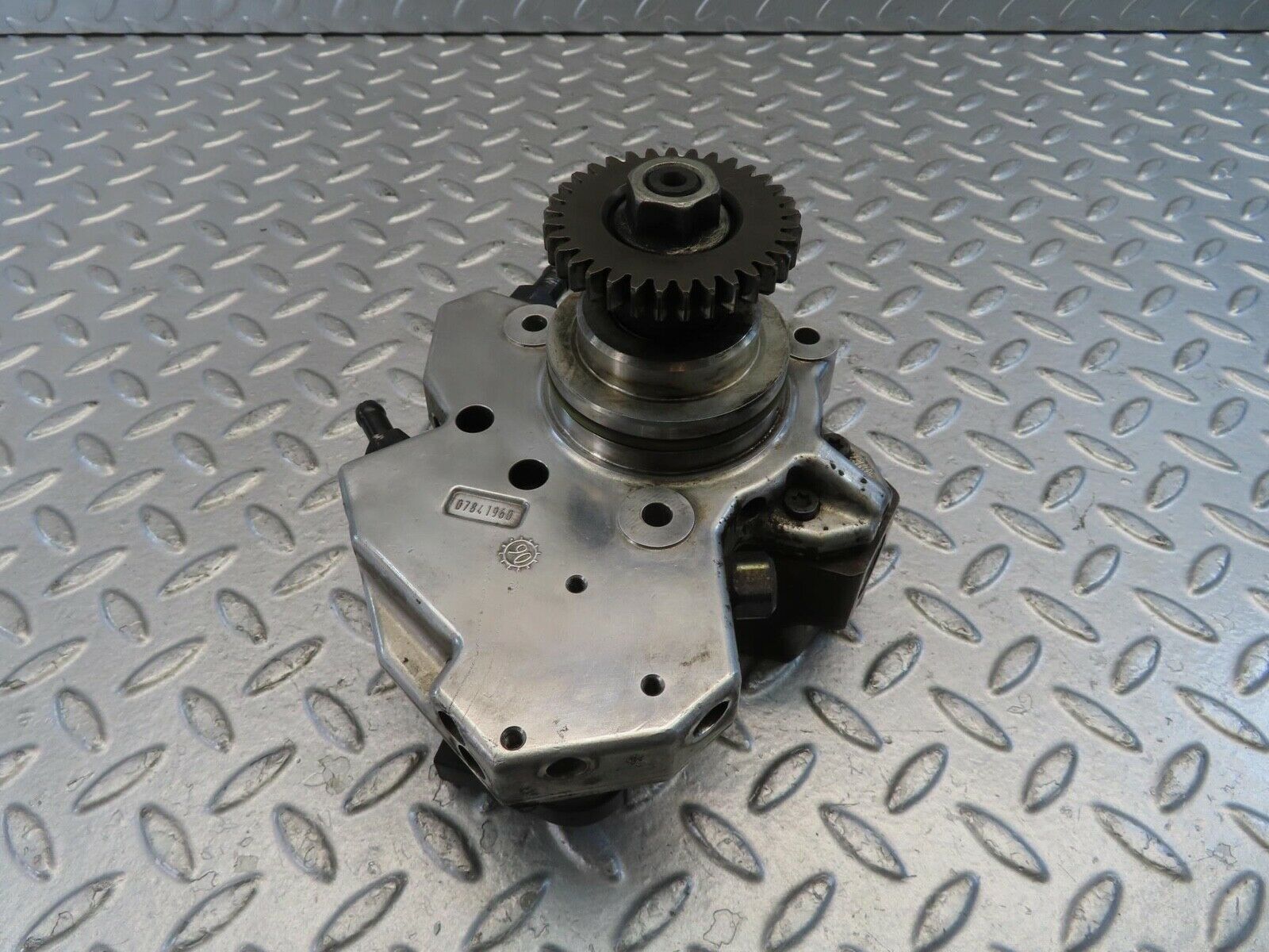 11265 Mercedes-Benz W221 S320 High Pressure Fuel Pump