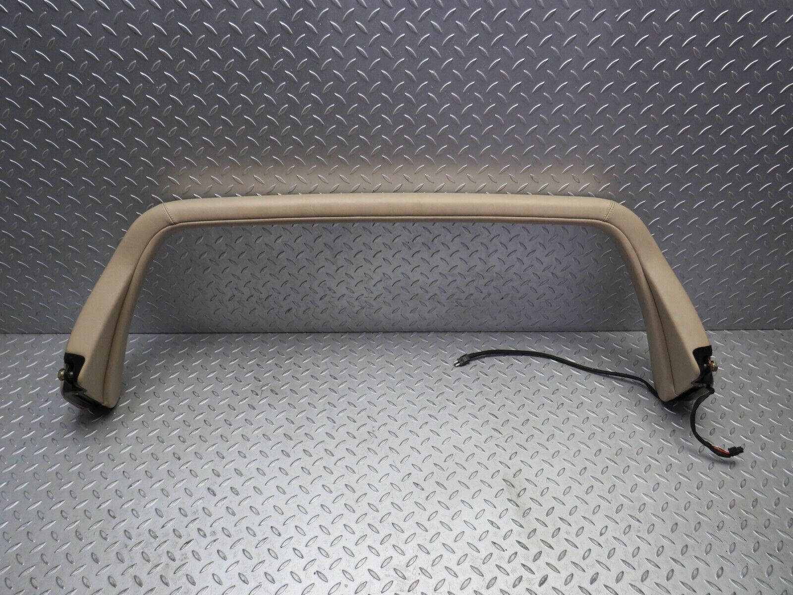38618 Mercedes-Benz R129 280SL Coupe Roll Over Bar Beige