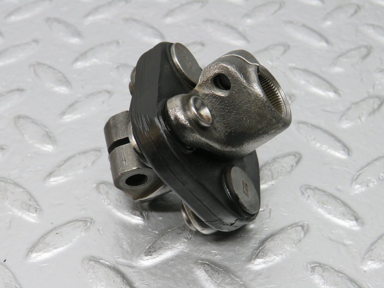 31336 Mercedes-Benz S124 220TE Steering Column Lower Shaft Connector