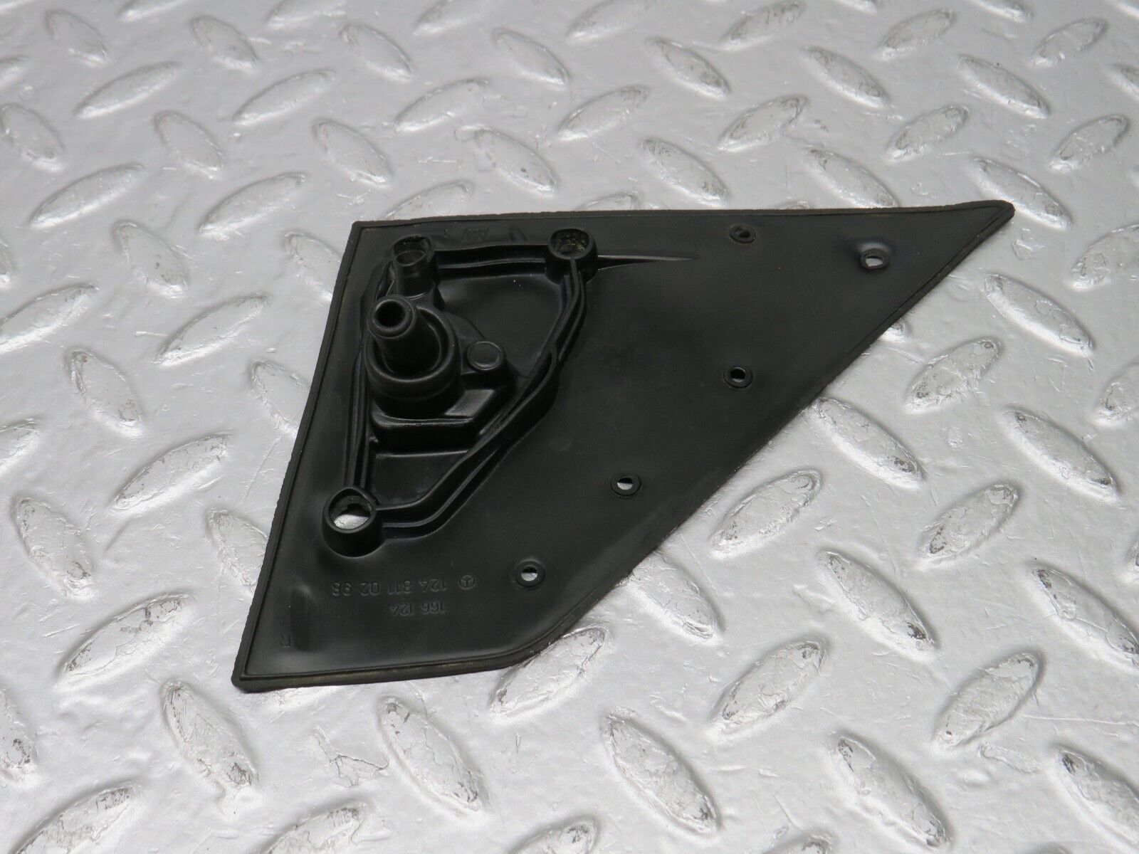 38868 Mercedes-Benz W201 190E 2.6L Wing Mirror Rubber Seal Right 1248110298