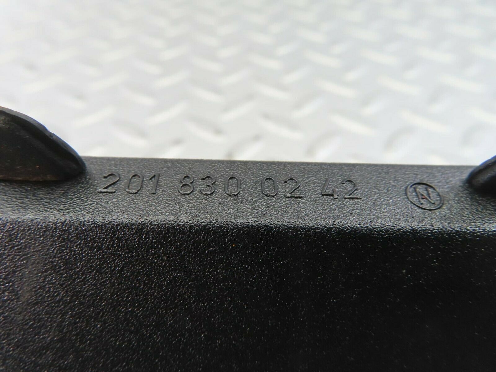 10372 Mercedes-Benz W201 190E Trunk Breather Ventilation Valve 2018300242