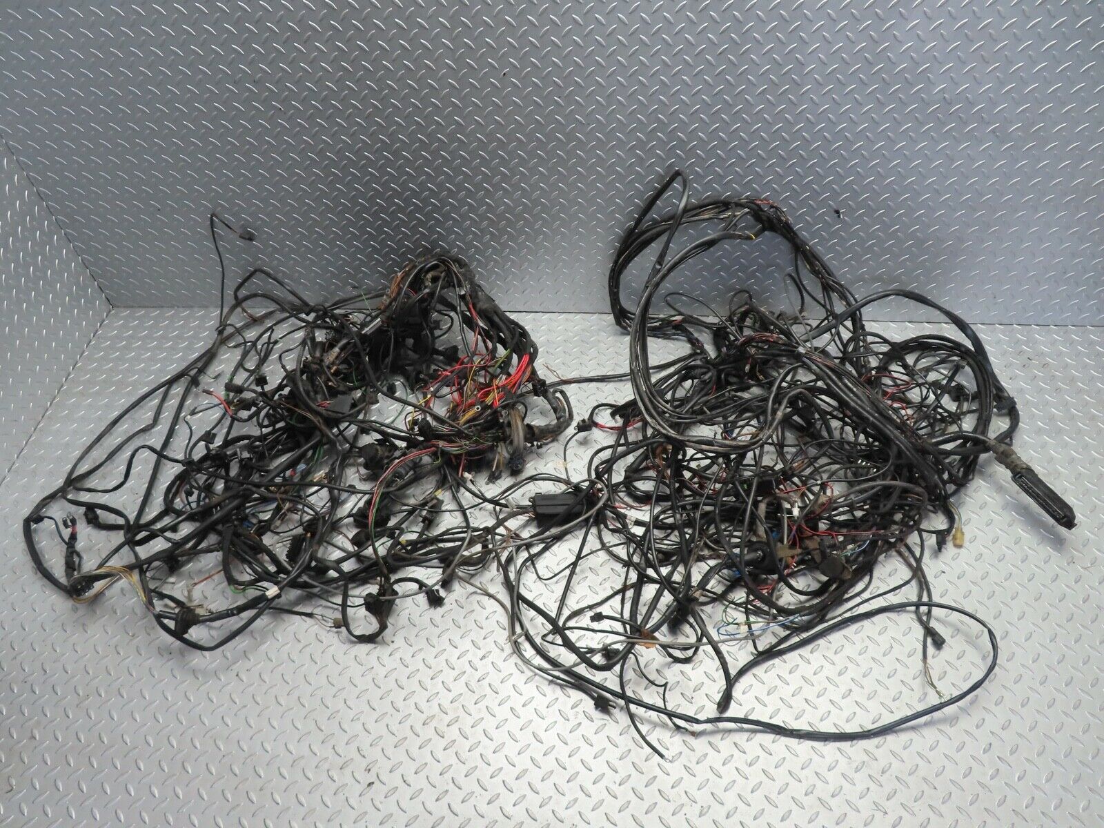 21647 Mercedes-Benz W126 300SE Engine Chassis Body Wire Wiring Harness