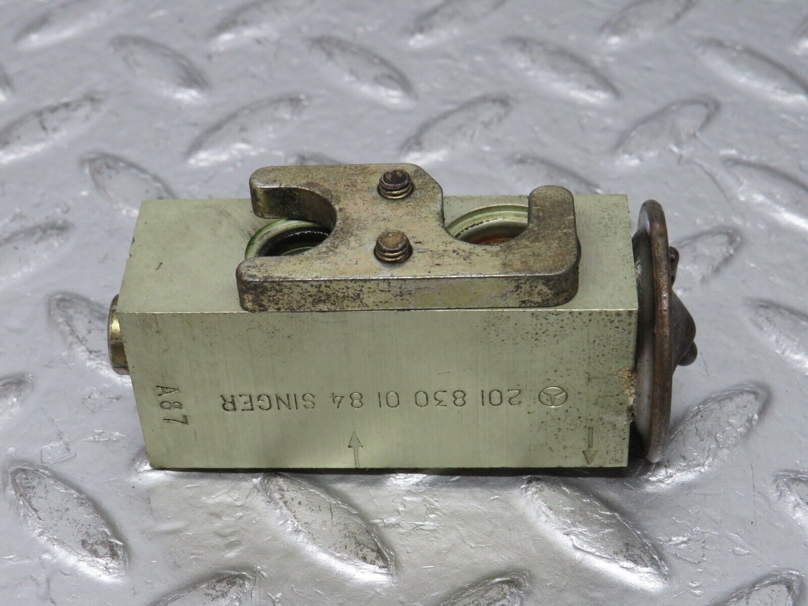 32782 Mercedes-Benz S124 300TE Wagon Air Condition Expansion Valve