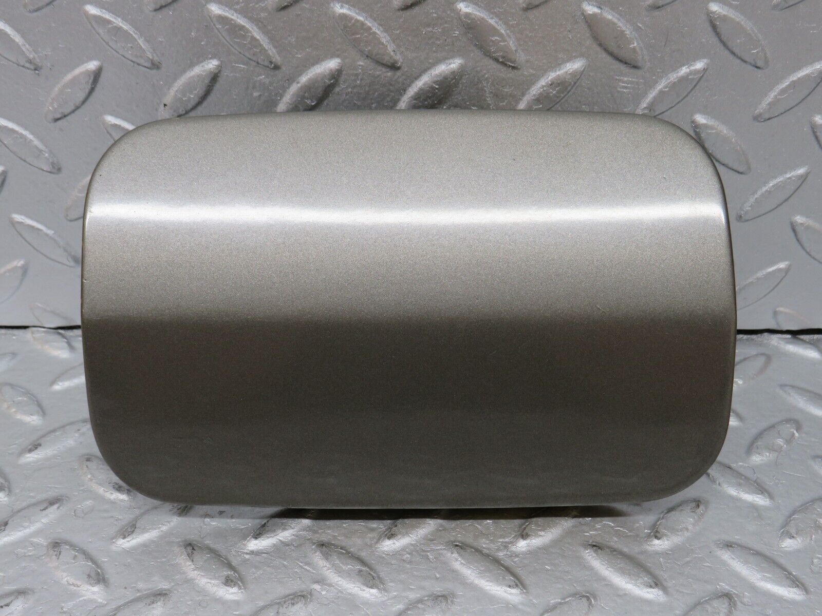 36007 Mercedes-Benz W126 420SE Fuel Tank Flap Cap