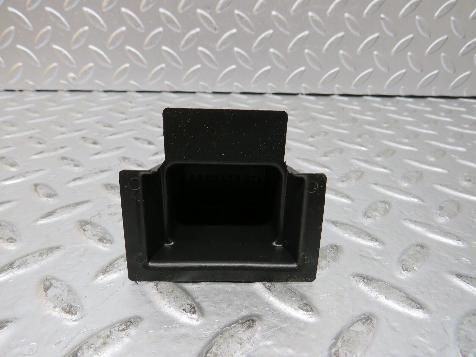 27263 Mercedes-Benz W123 280E Electric Window Switch Bucket 1238210265