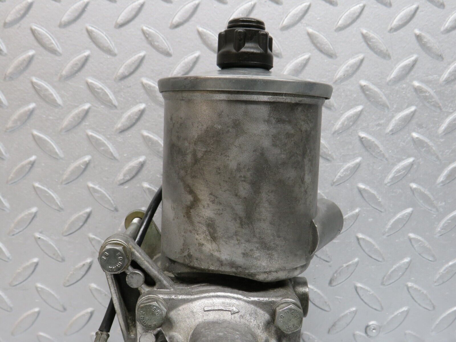 39671 Mercedes-Benz R129 320SL Coupe Power Steering Pump 2104661901 7681900501