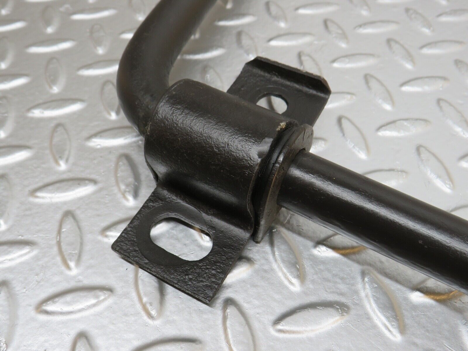 0383 Mercedes-Benz W108 280SE Torsion Bar 1083230965