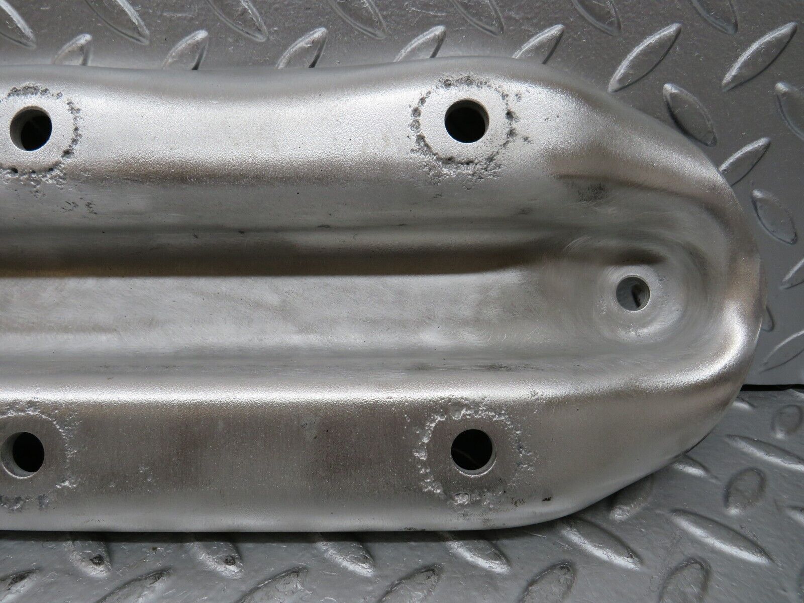 30205 Mercedes-Benz W220 S430 Rear Differential Bracket