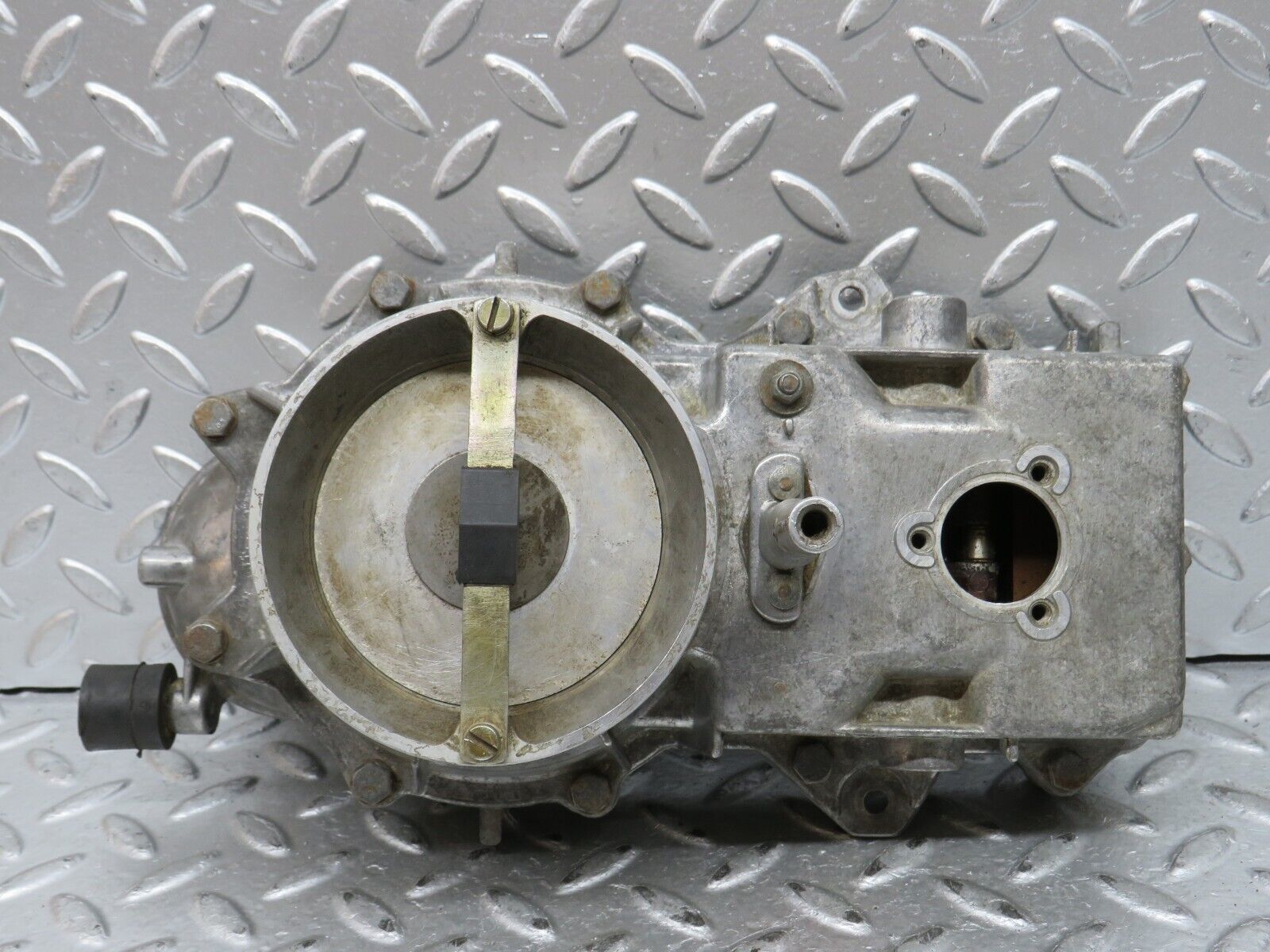 28042 Mercedes-Benz W123 280E Air Flow Mass Meter Sensor Bosch 1101410790