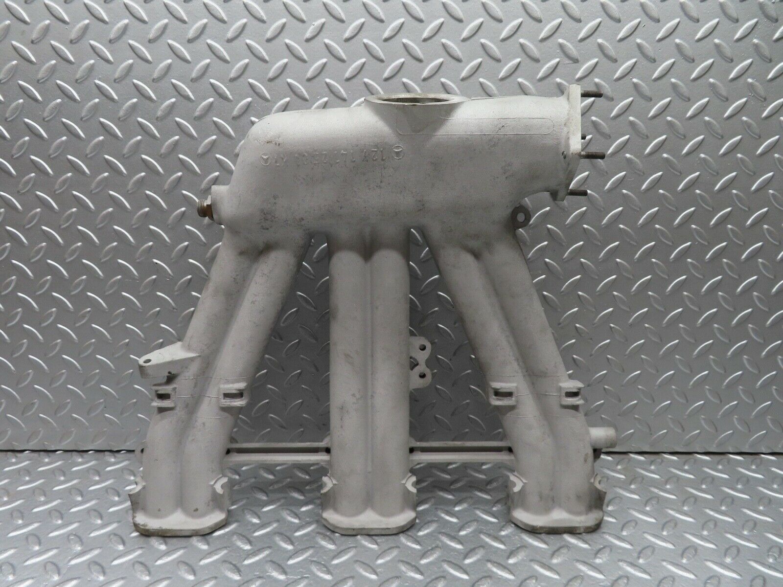 18206 Mercedes-Benz W111 220SE Coupe Intake Manifold 1271412501