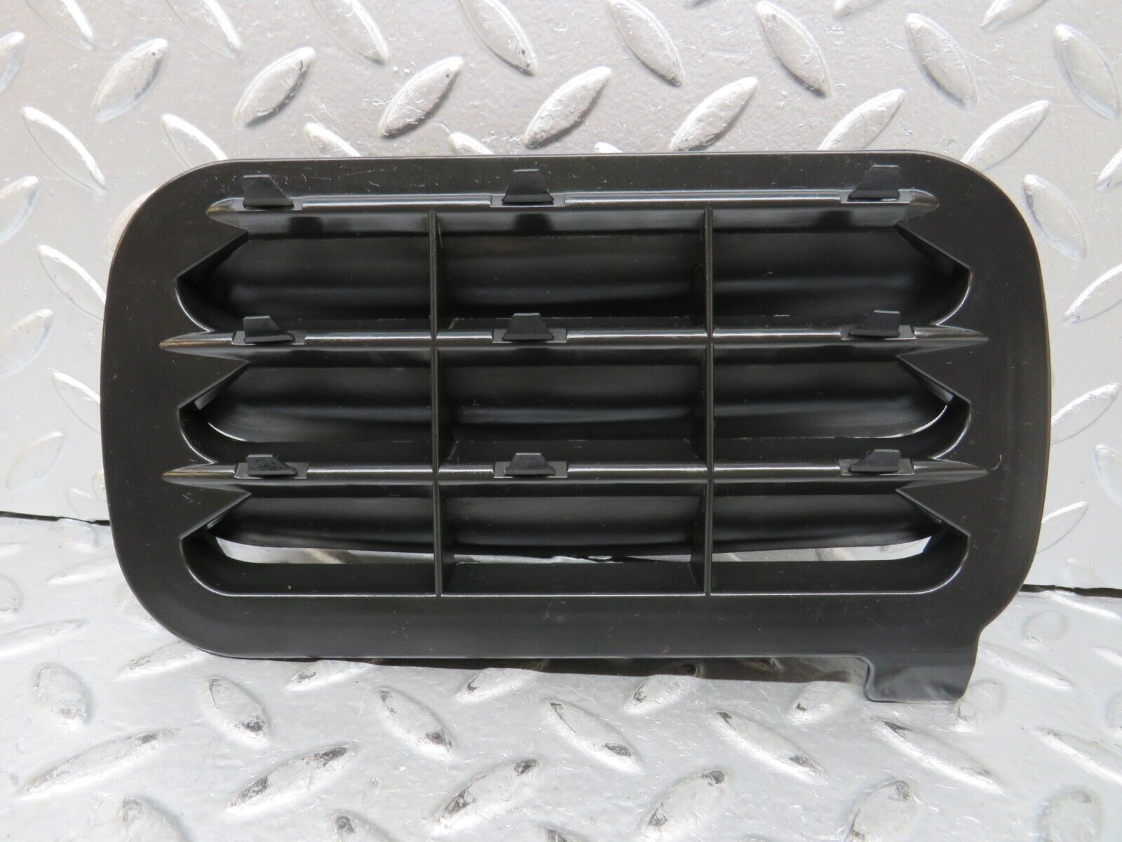 27578 Mercedes-Benz S124 300TE Wagon Air Intake Vent 1248370230