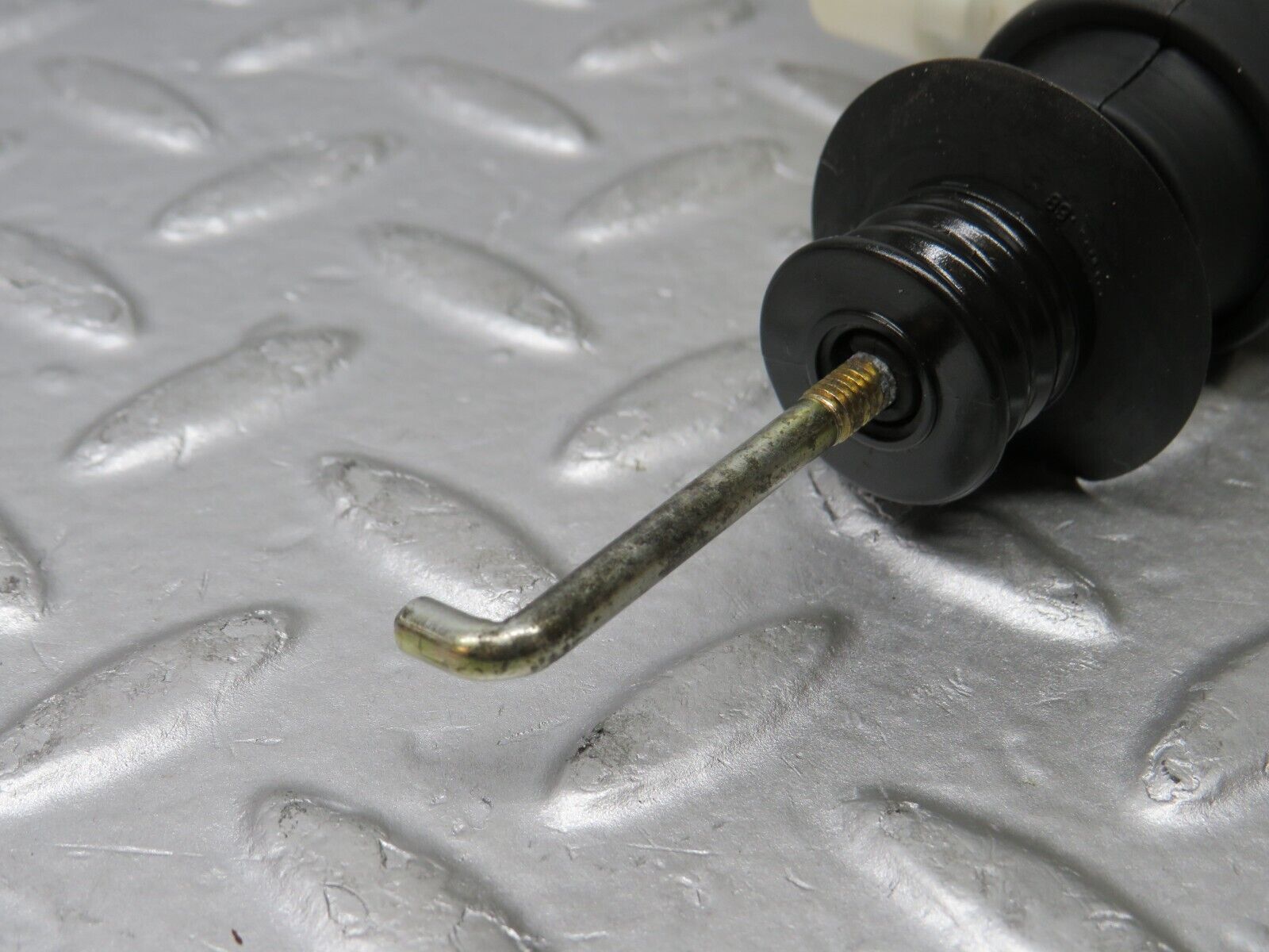 38349 Mercedes-Benz R129 280SL Coupe Door Lock Vacuum Actuator