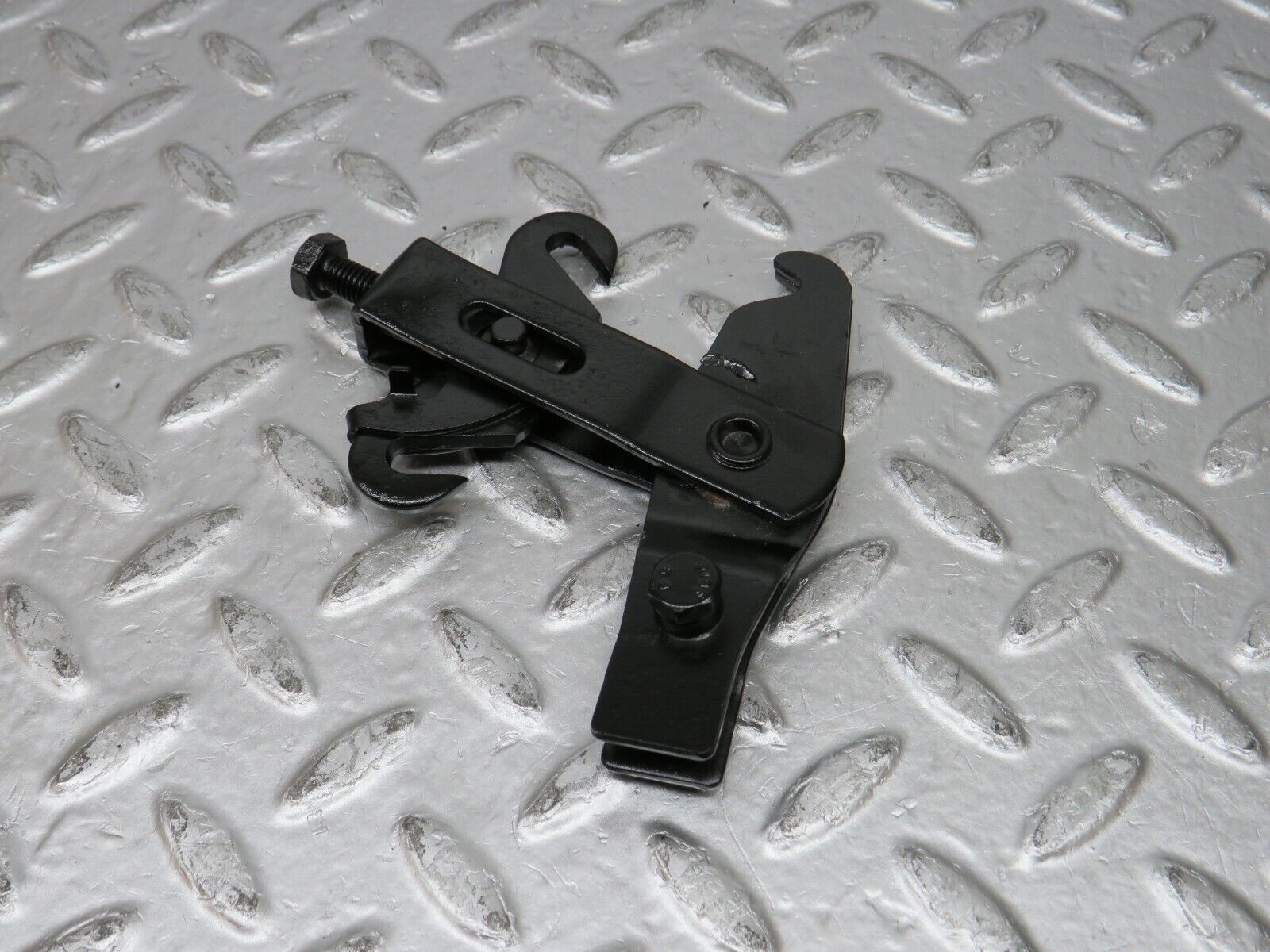 31783 Mercedes-Benz W201 190LE 1.8L Handbrake Adjusting Handbrake Regulator