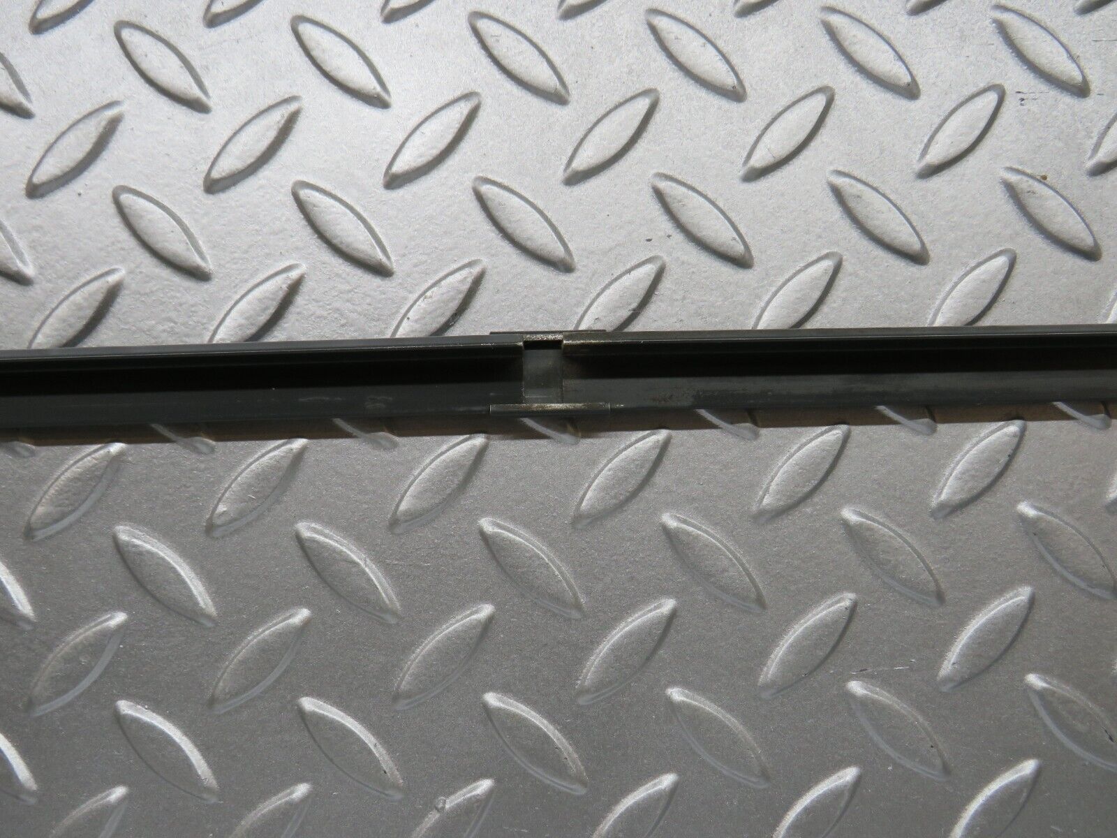 32313 Mercedes-Benz S124 300TE Wagon Tailgate Windscreen Frame