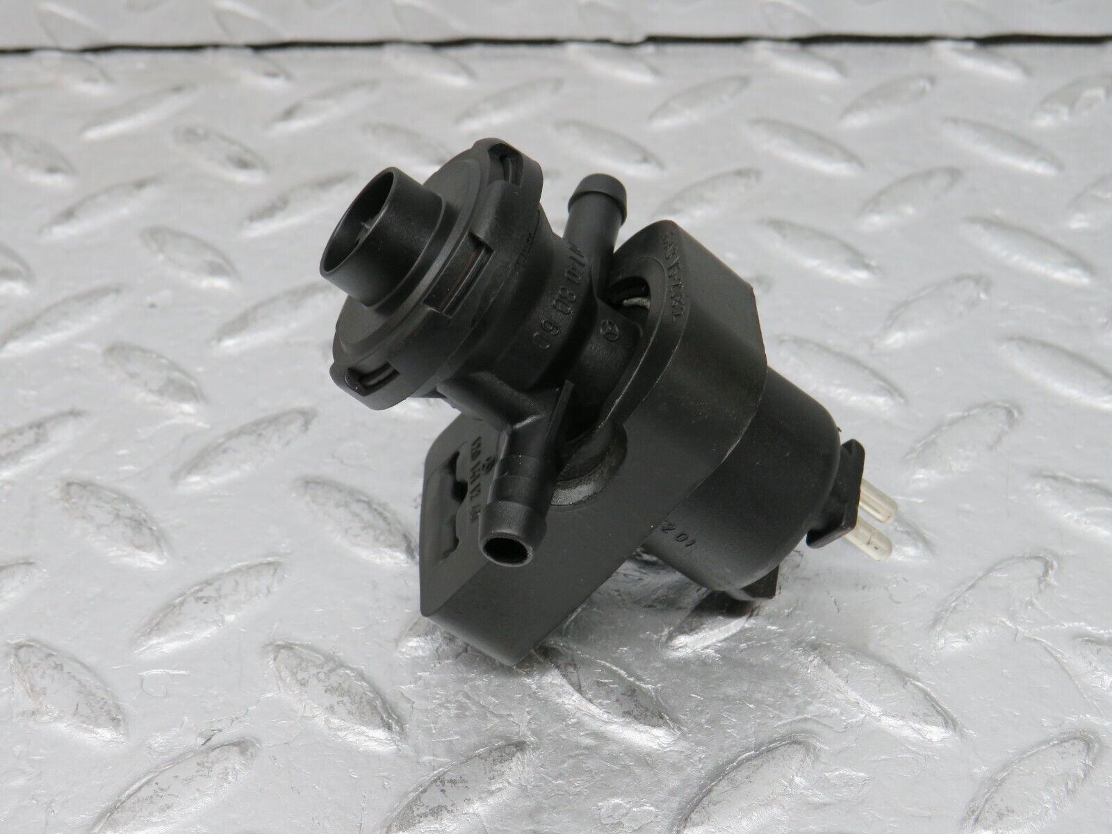 37756 Mercedes-Benz A124 320E Cabriolet Fuel Regeneration Vacuum Valve 0011408060 1201411240