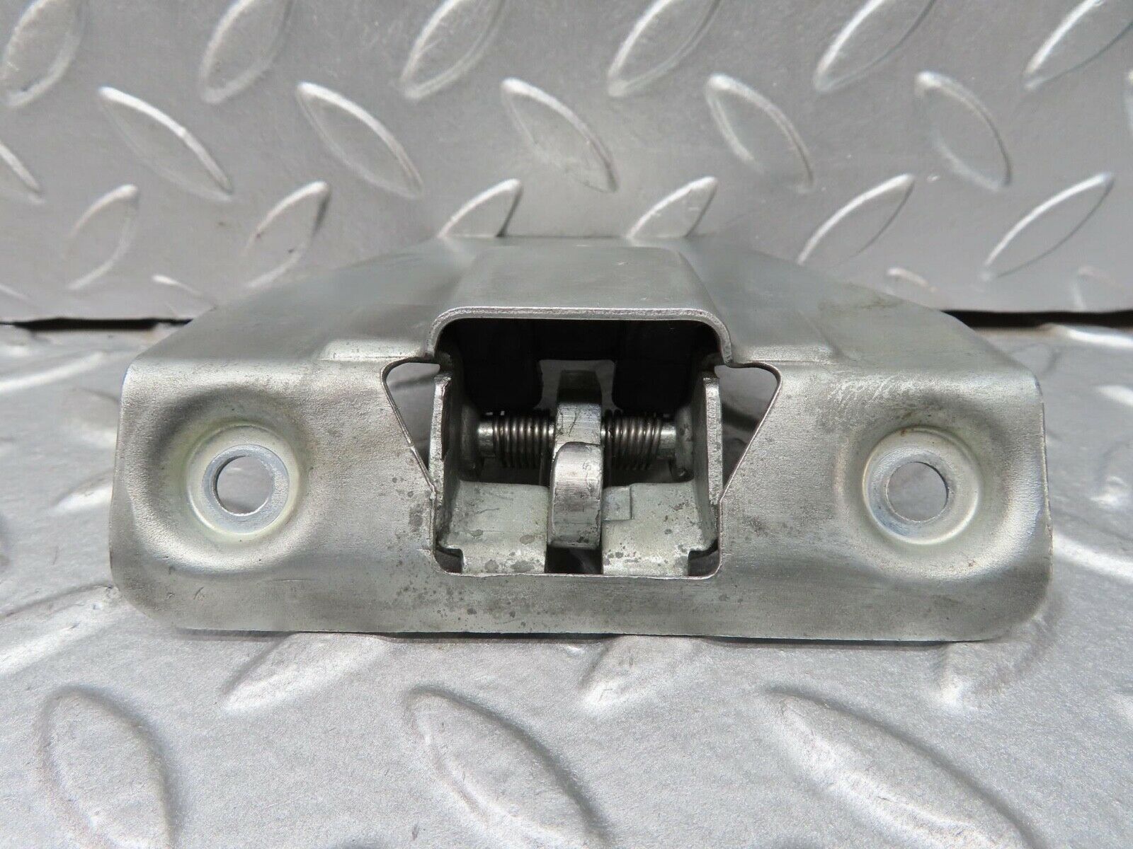 14449 Mercedes-Benz W116 350SE Trunk Boot Lock Latch 1137500285