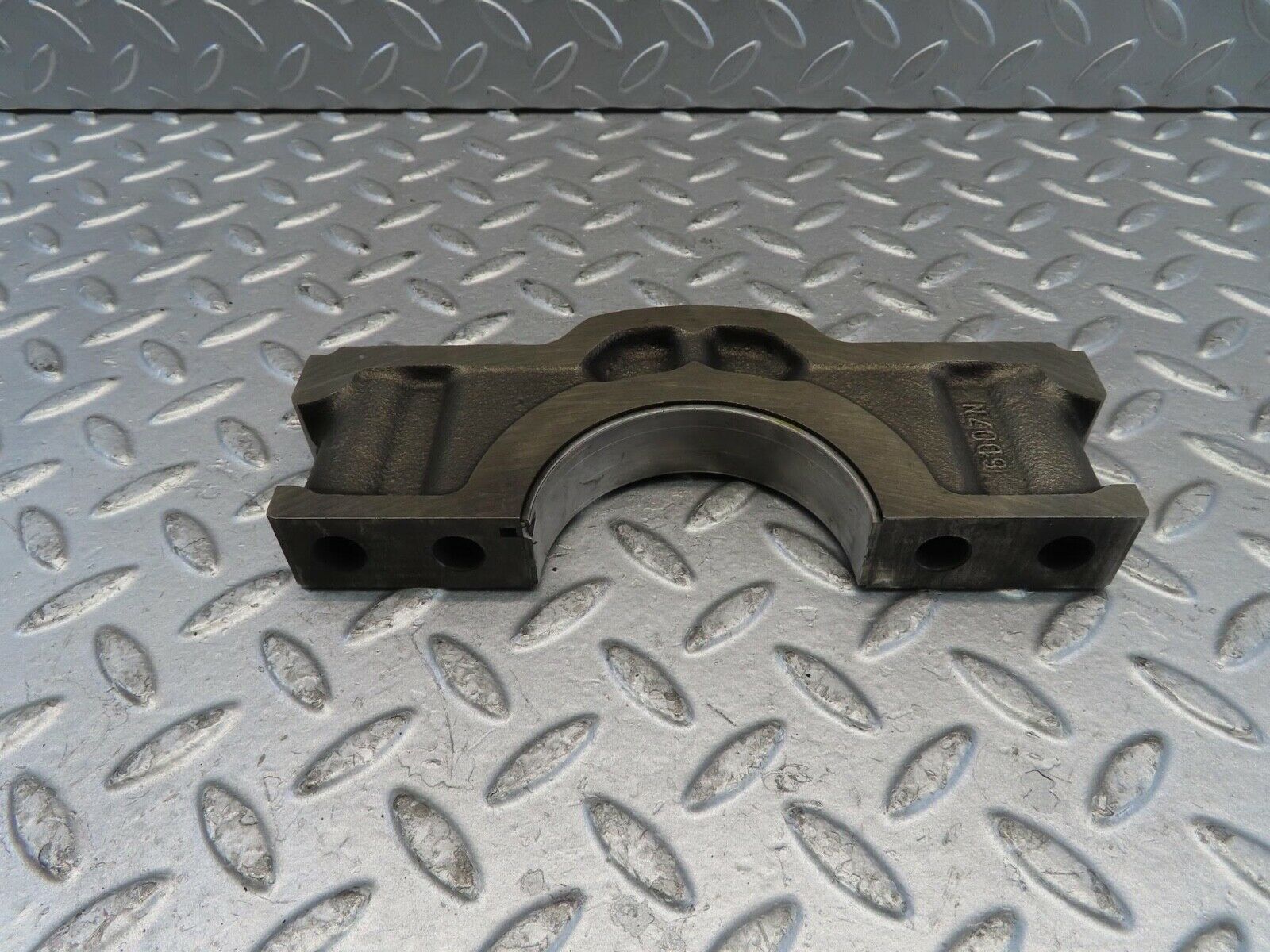 11287 Mercedes-Benz W221 S320 Crankshaft Bearing Holder Block 6420110311