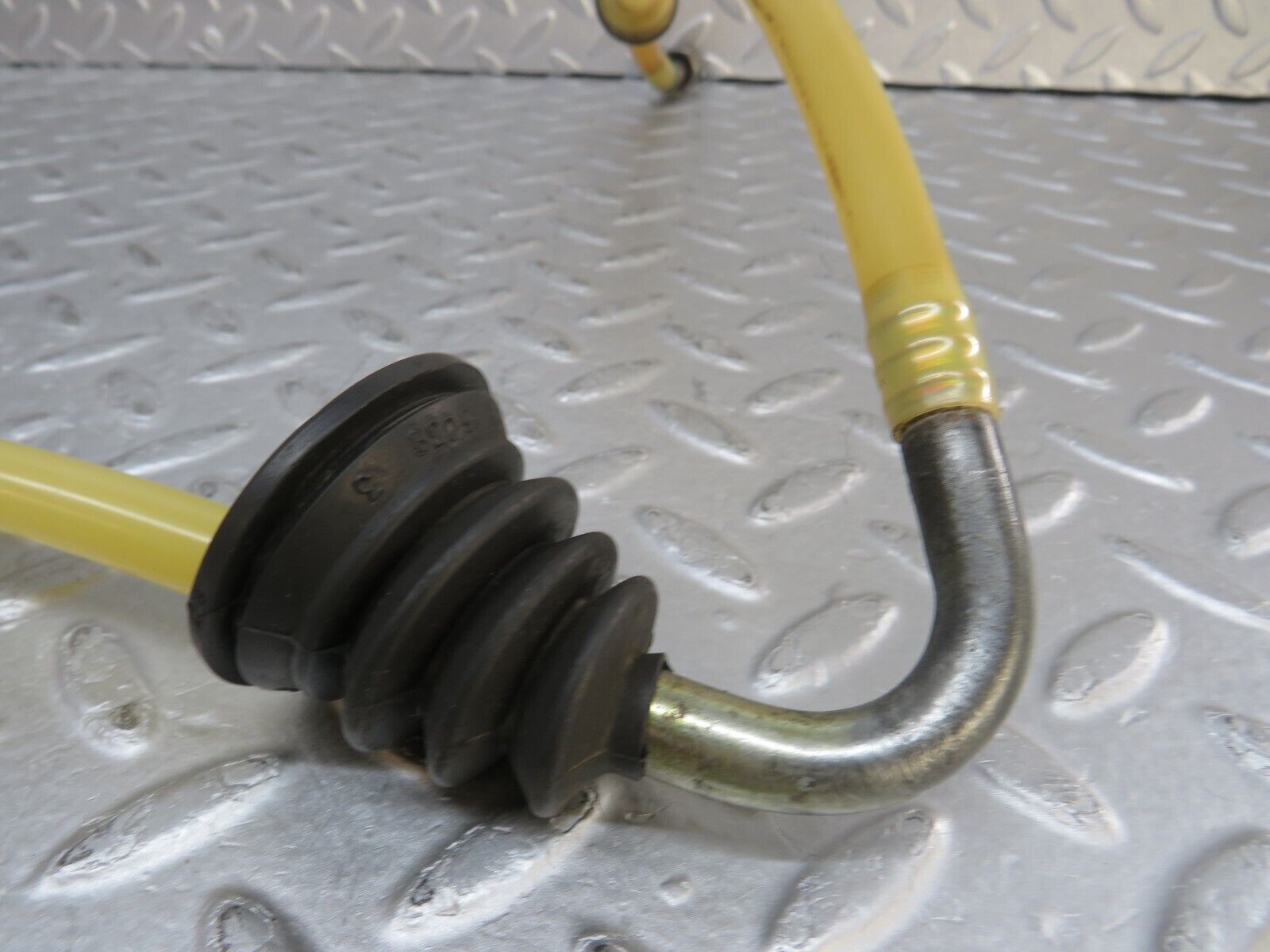 37160 Mercedes-Benz C126 420SEC Coupe Brake Servo Pipe