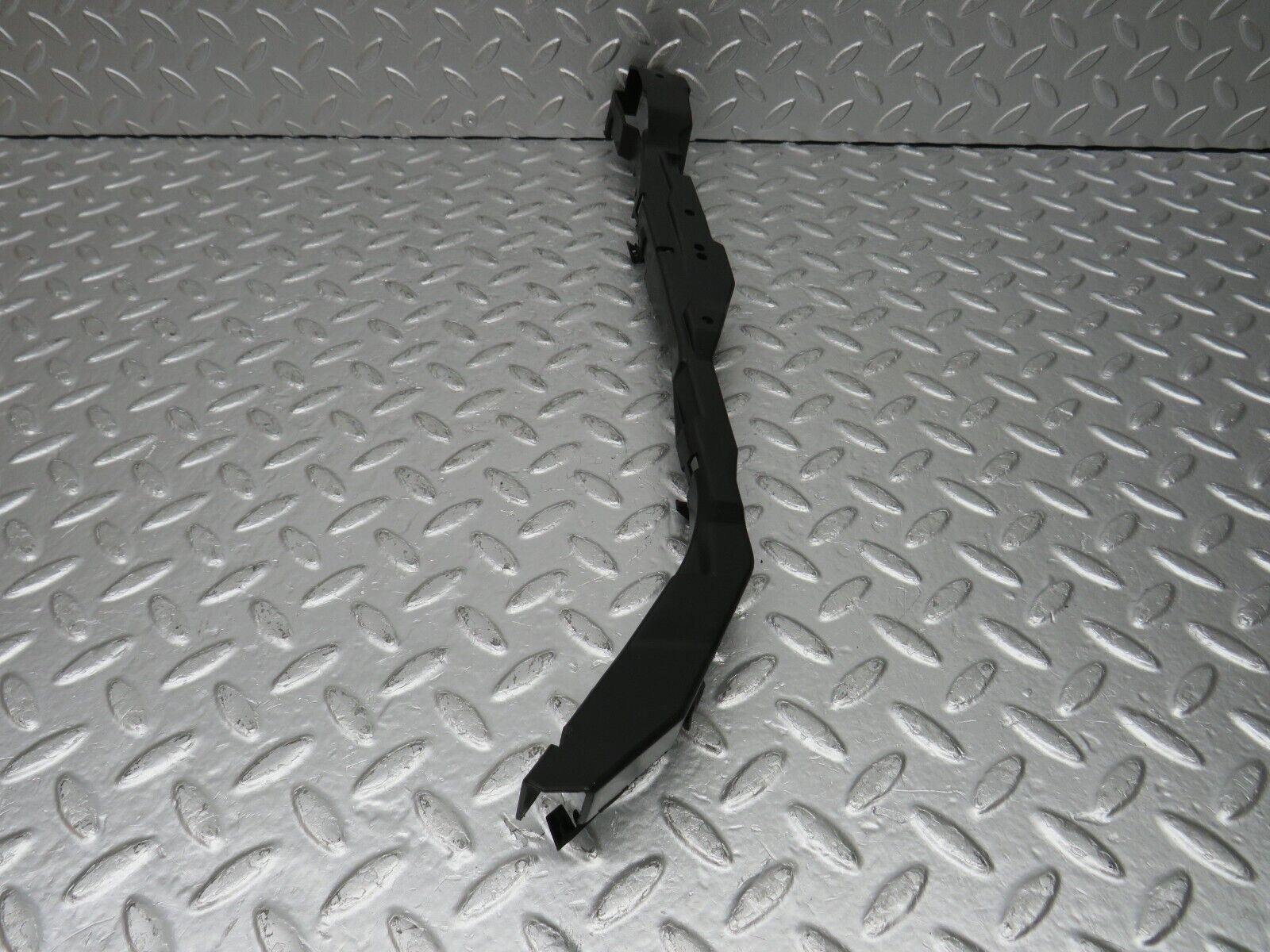 33298 Mercedes-Benz W202 C180 Front Panel Plastic Cover Trim 2026280407