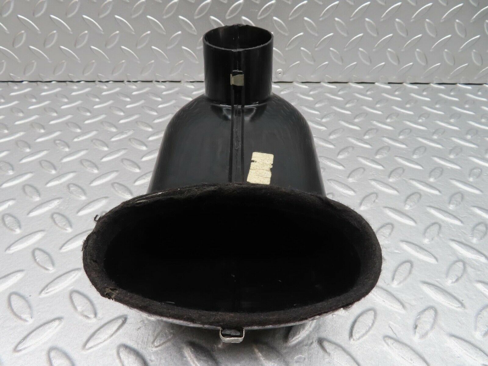 13985 Mercedes-Benz C107 280SLC Heater Air Duct