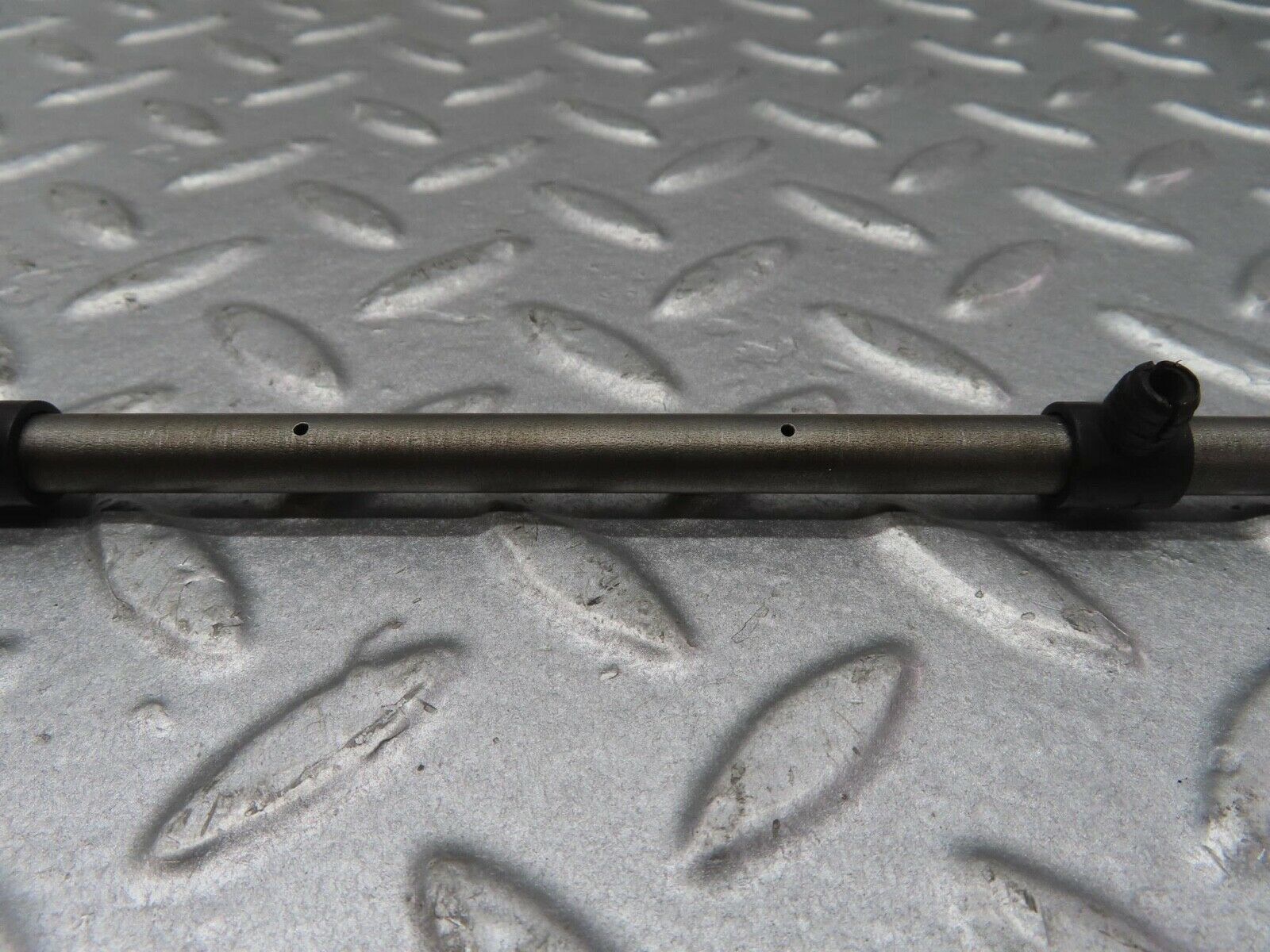 13354 Mercedes-Benz C107 350SLC Coupe Camshaft Oil Tube