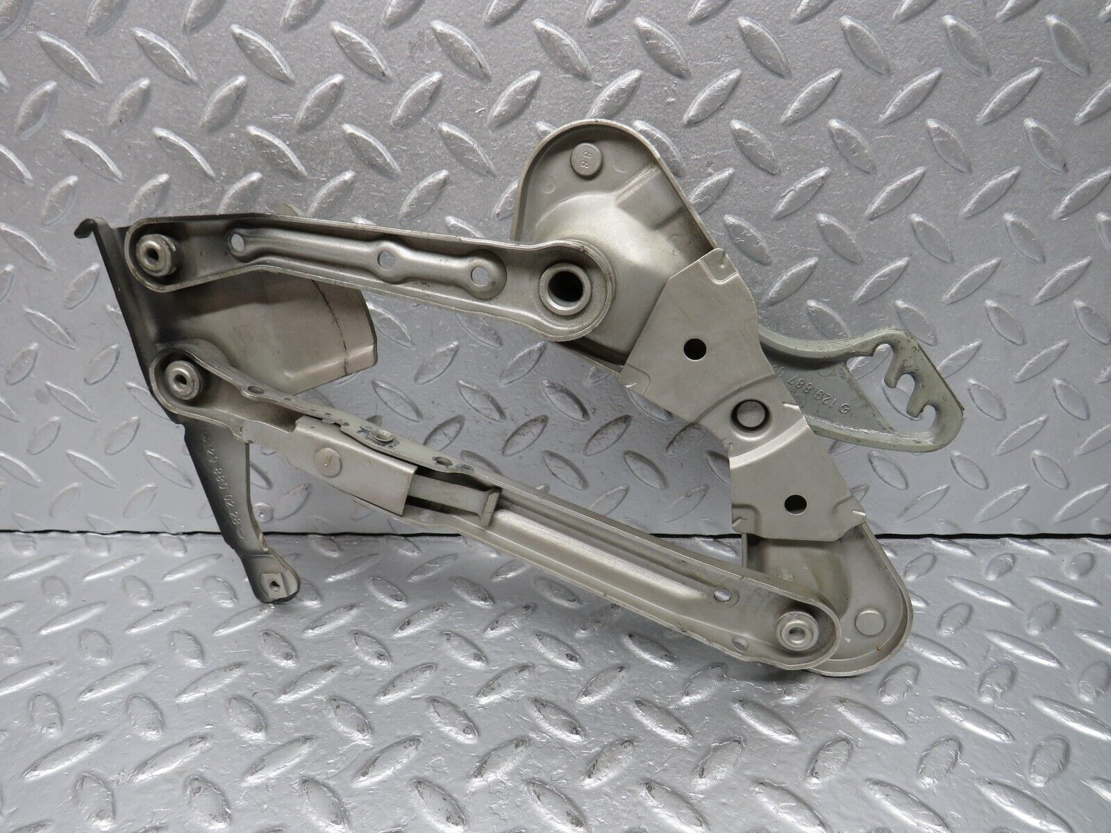 39450 Mercedes-Benz R129 320SL Coupe Bonnet Hinge Right Side 1298800228 1298870274