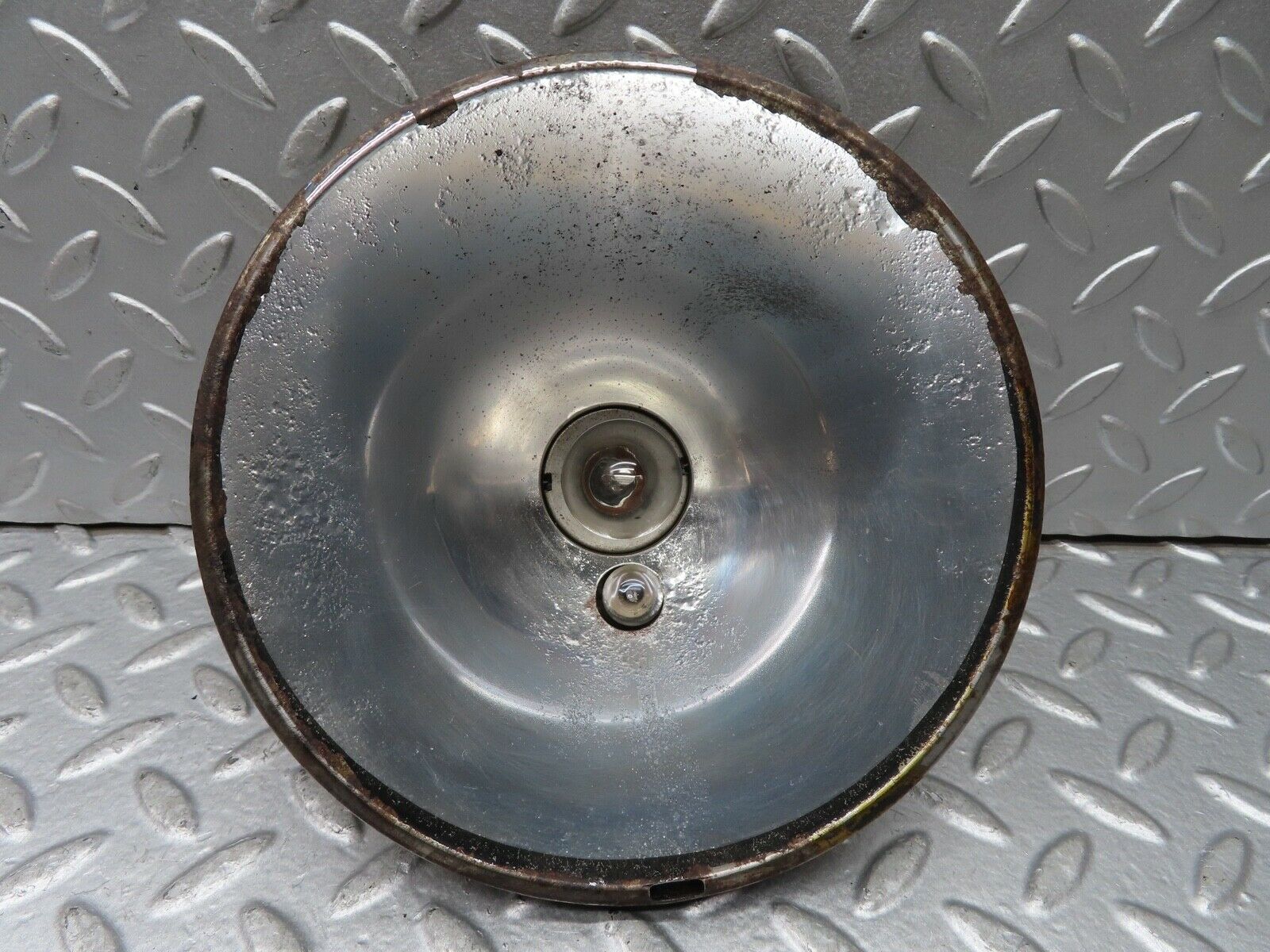 18911 Mercedes-Benz W121 190b Ponton Headlight Reflector