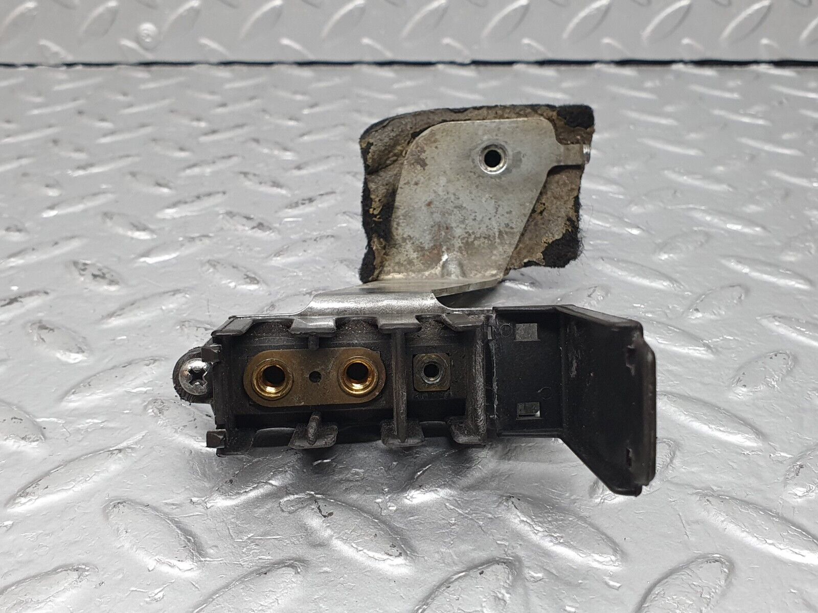 41108 Mercedes-Benz W126 300SE Cable Wire Connector 1235400369