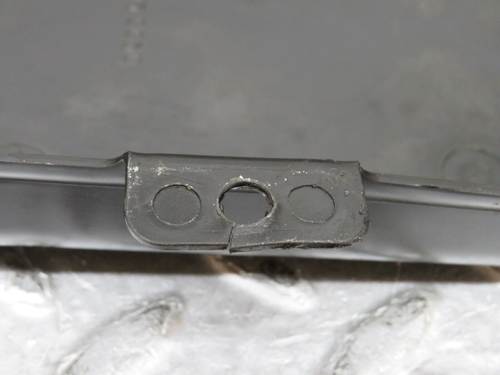 37428 Mercedes-Benz W109 300SEL Rear Axle Mount Plastic Cover 1116930030