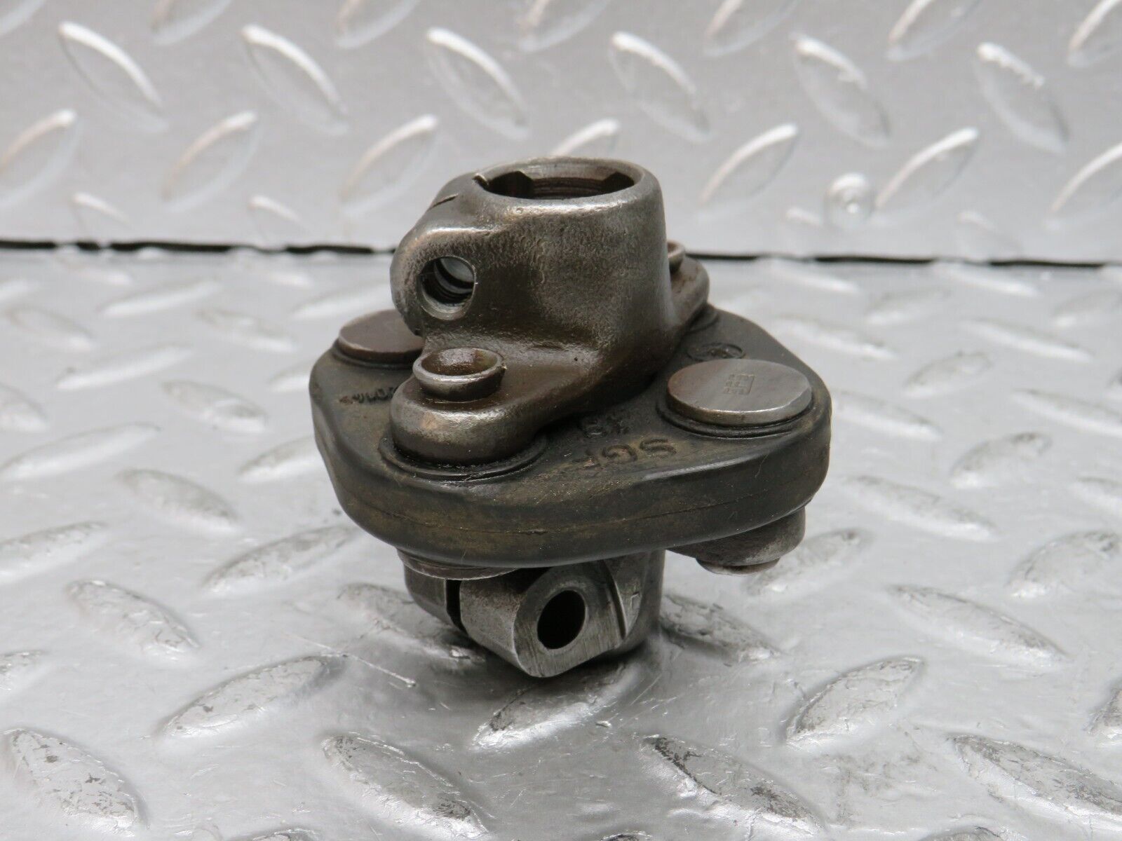 29404 Mercedes-Benz W124 230E Steering Col. Lower Shaft Connector 1264620146