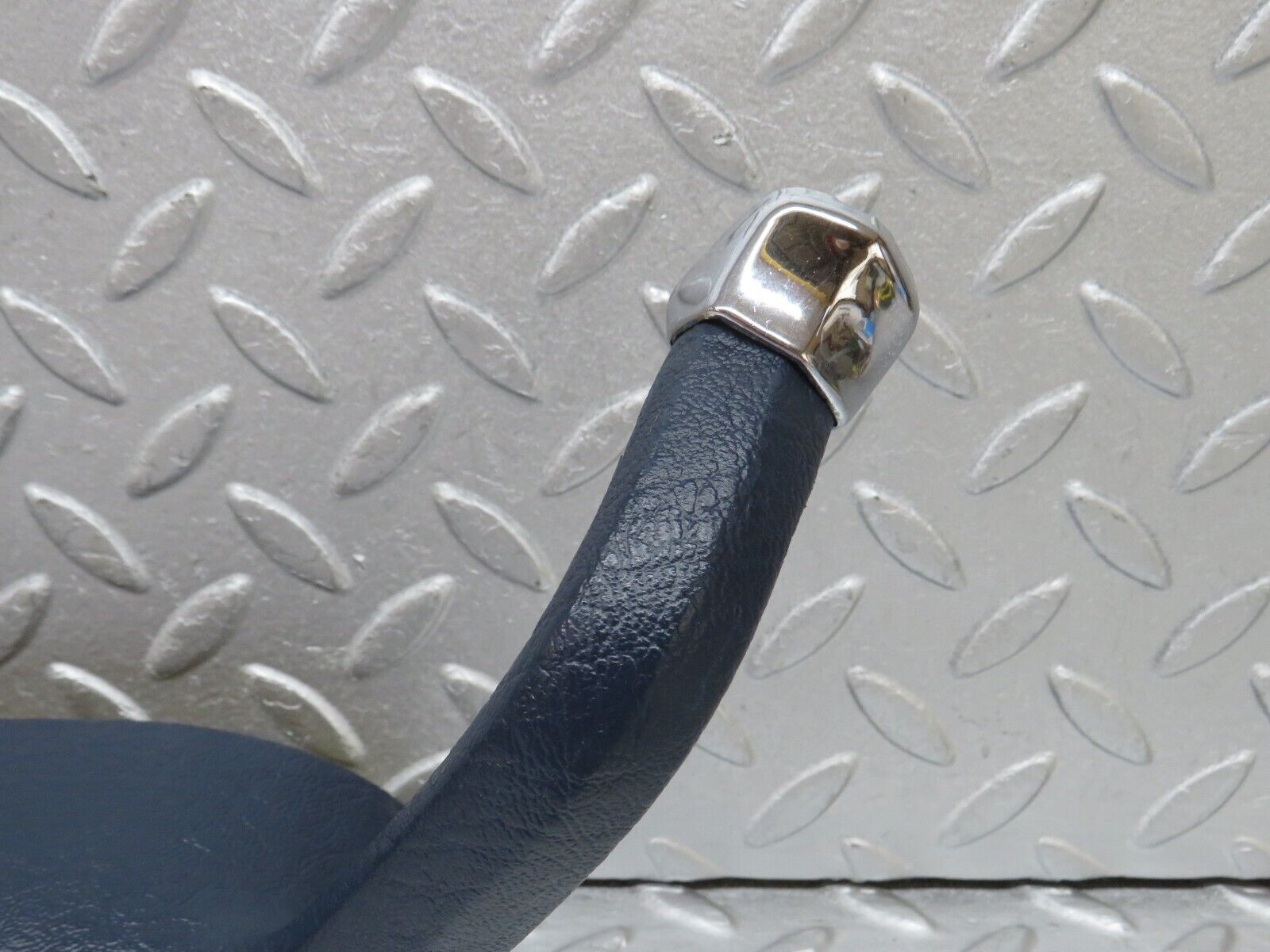 37302 Mercedes-Benz W109 300SEL Interior Door Handle Front Left Blue