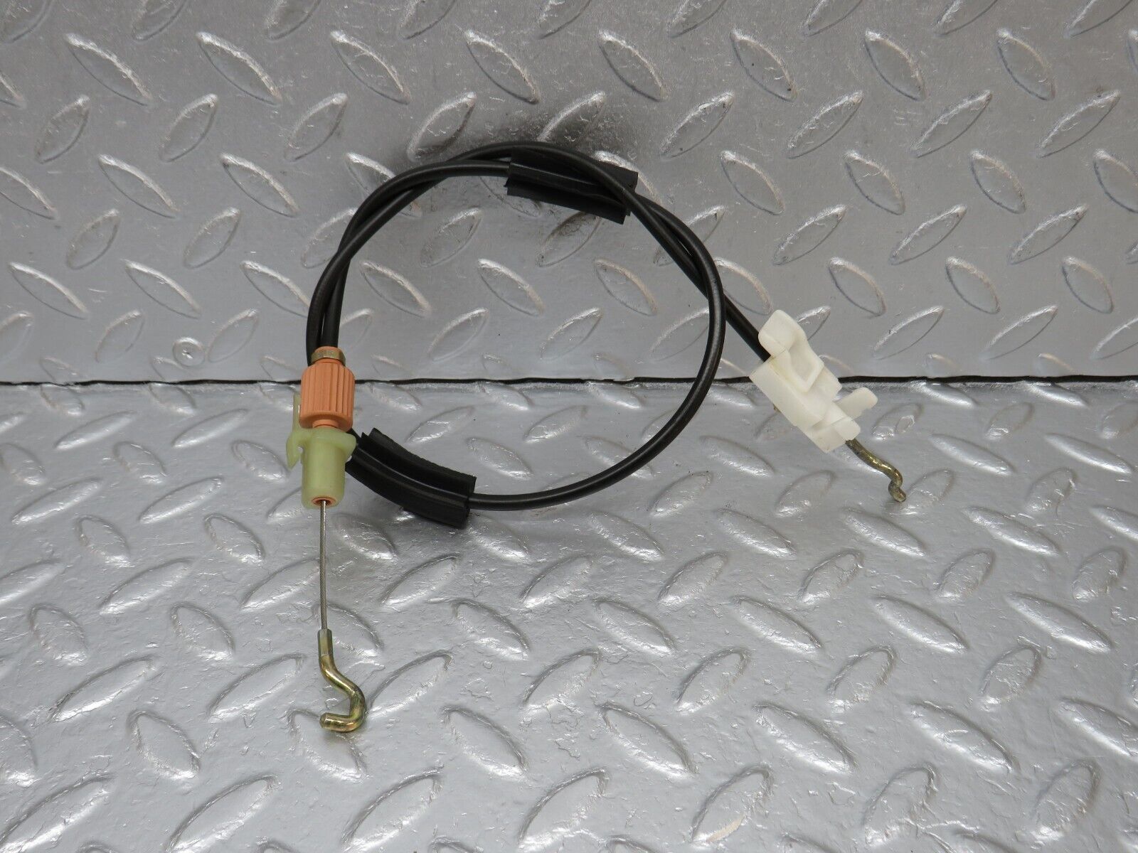 39754 Mercedes-Benz R129 320SL Coupe Door Lock Cable