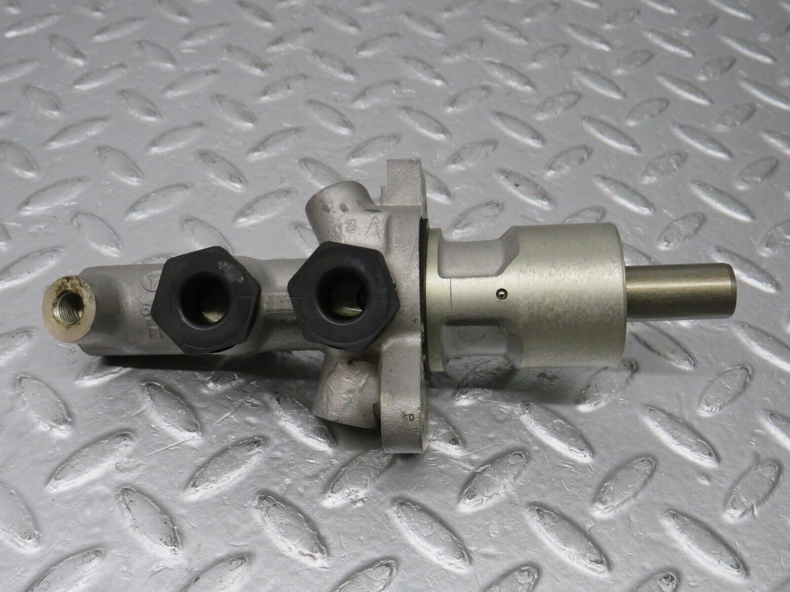 38438 Mercedes-Benz R129 280SL Coupe Brake Master Cylinder Girling