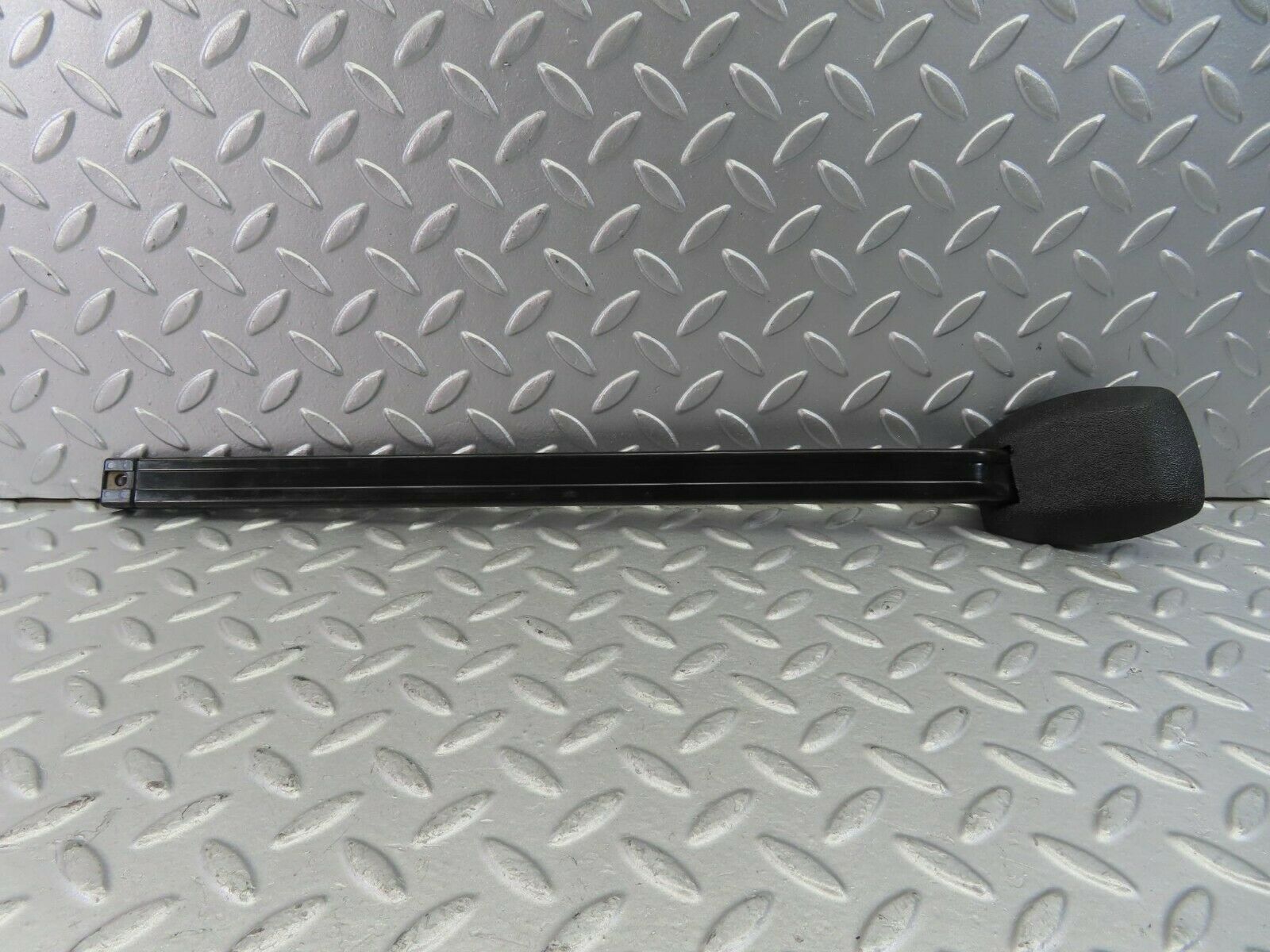 10369 Mercedes-Benz W201 190E Right Seat Belt Runner With Cover